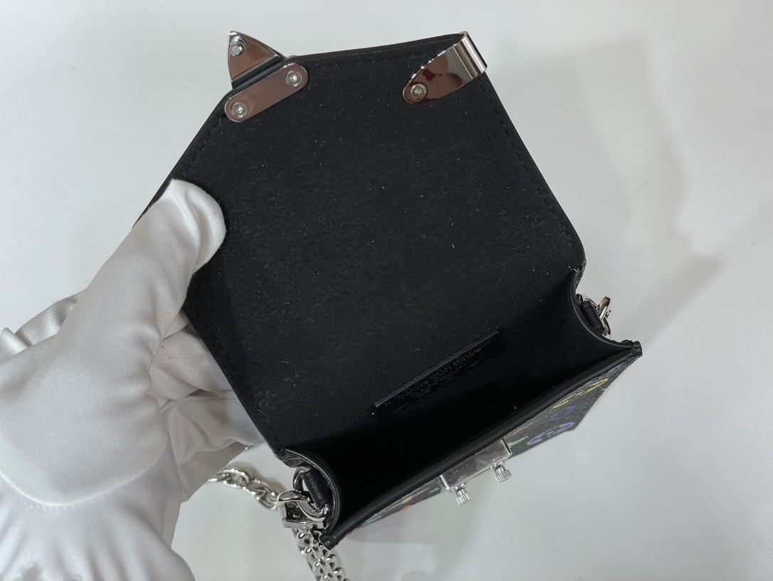 LOUIS VUITTON Métis フォンポーチ モノグラムマルチカラー 村上隆コラボ リイシュー クロスボディバッグ ルイヴィトン