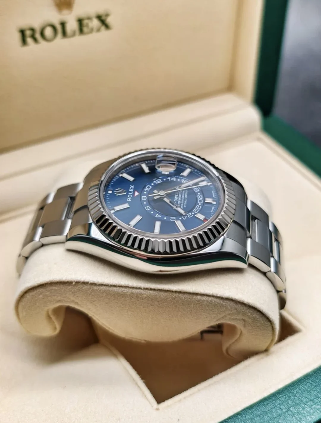 スカイドゥエラー 42MM時計