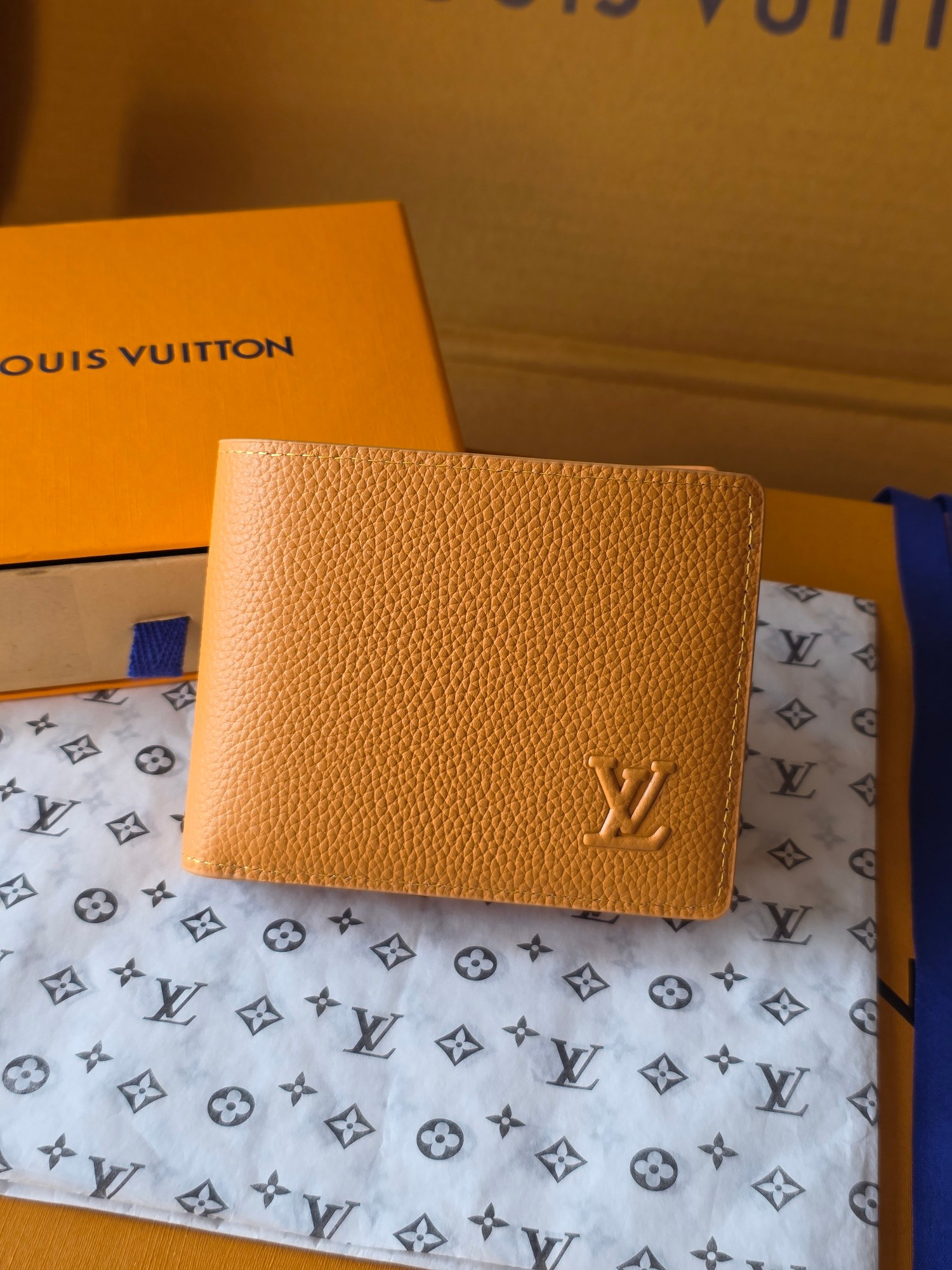 LOUIS VUITTON ポルトフォイユ・ミュルティプル ワックスドカーフスキン ターコイズブルー 二つ折り ウォレット