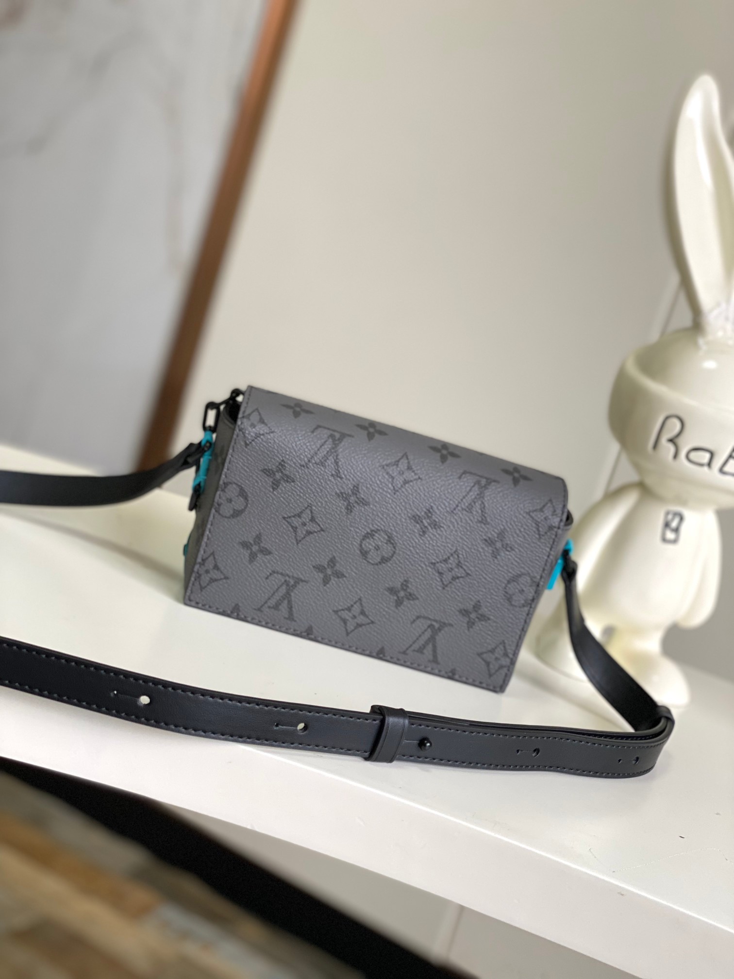 LOUIS VUITTON（ルイヴィトン）スティーマーウェアラブル ウォレット