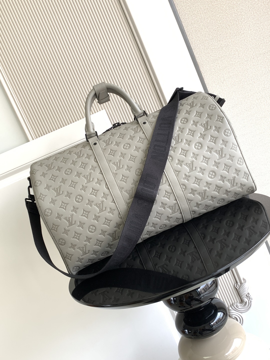 LOUIS VUITTON Keepall Bandoulière 50 モノグラムシャドウ スモークグレー キャリーオンボストンバッグ ルイヴィトン