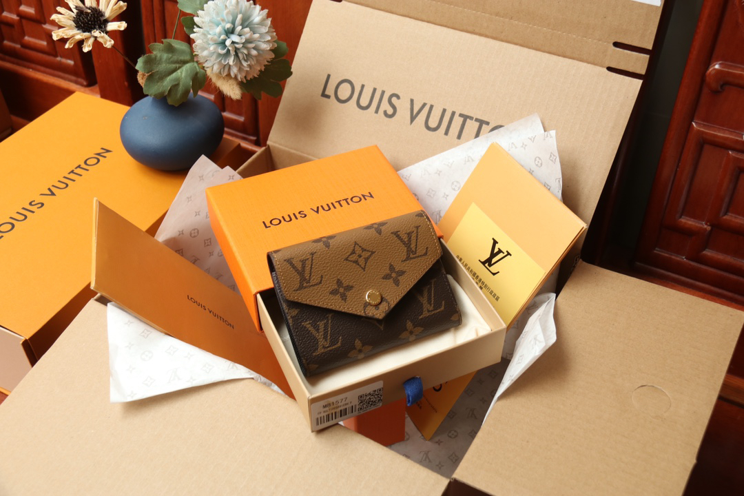 LOUIS VUITTON ポルトフォイユ・ゾエ モノグラム × モノグラムリバース カーキ × ブラウン 三つ折りウォレット