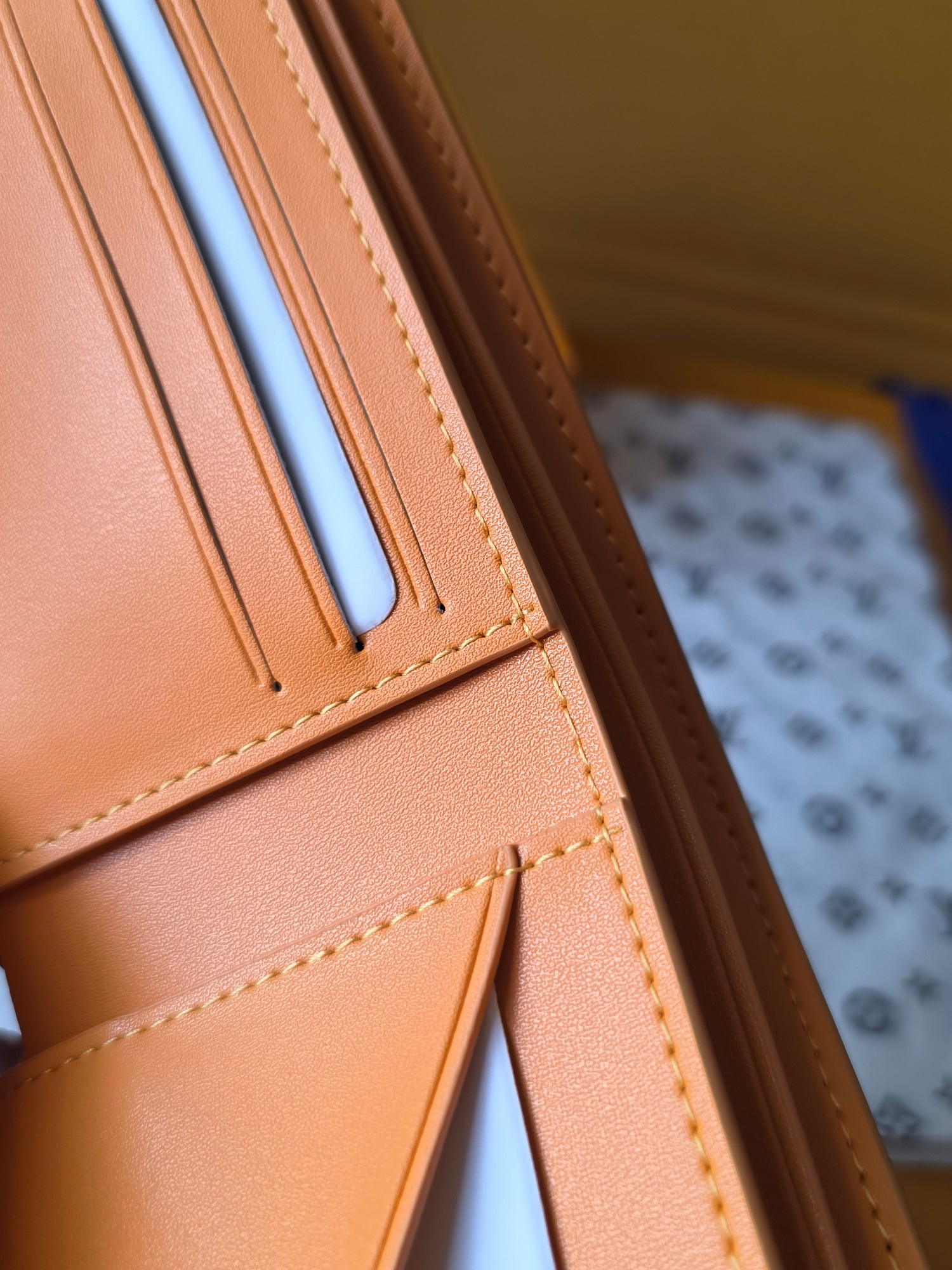 LOUIS VUITTON ポルトフォイユ・ミュルティプル ワックスドカーフスキン ターコイズブルー 二つ折り ウォレット