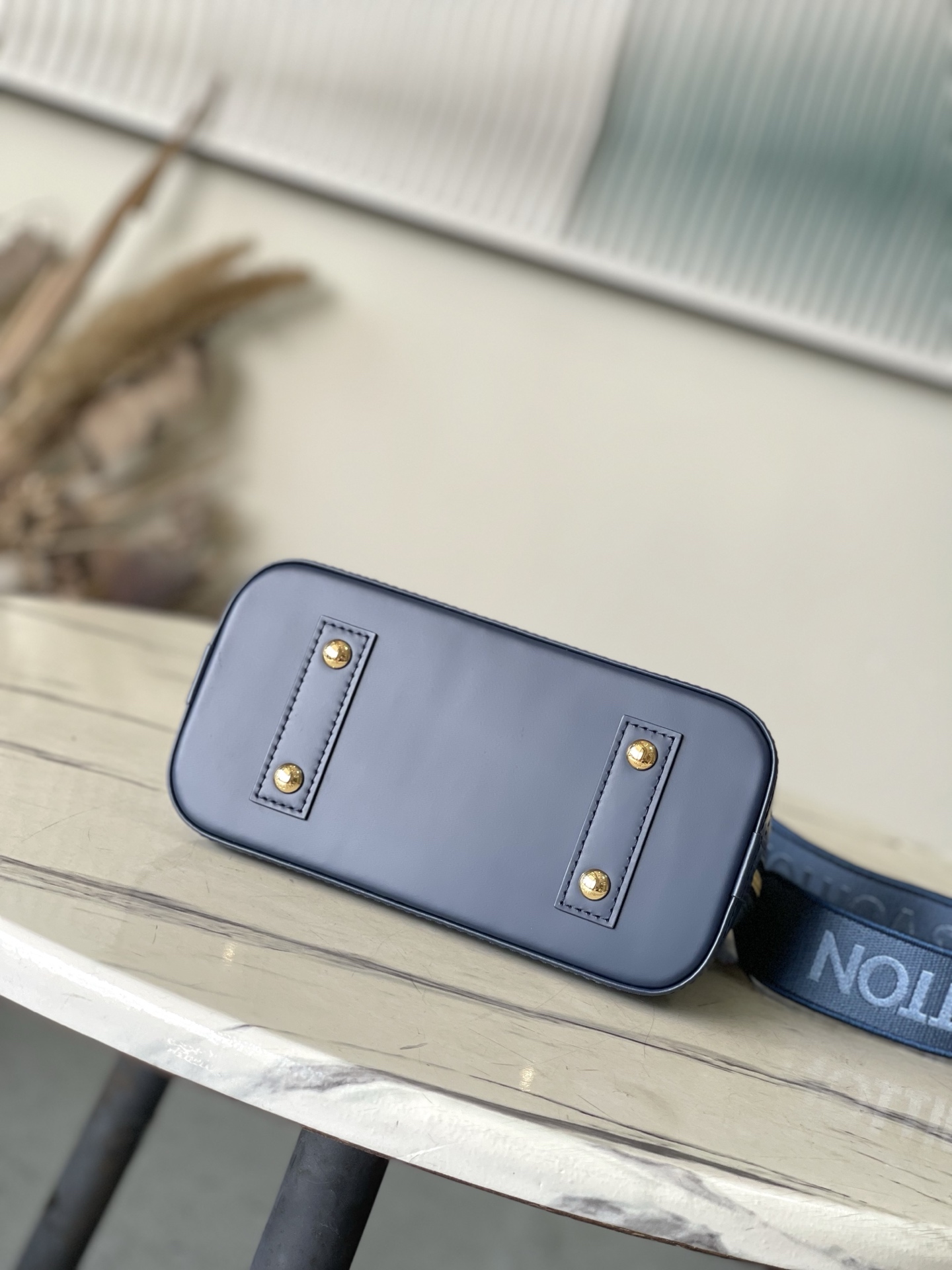 LOUIS VUITTON Alma BB エピレザー デニムブルー ハンドバッグ ルイヴィトン