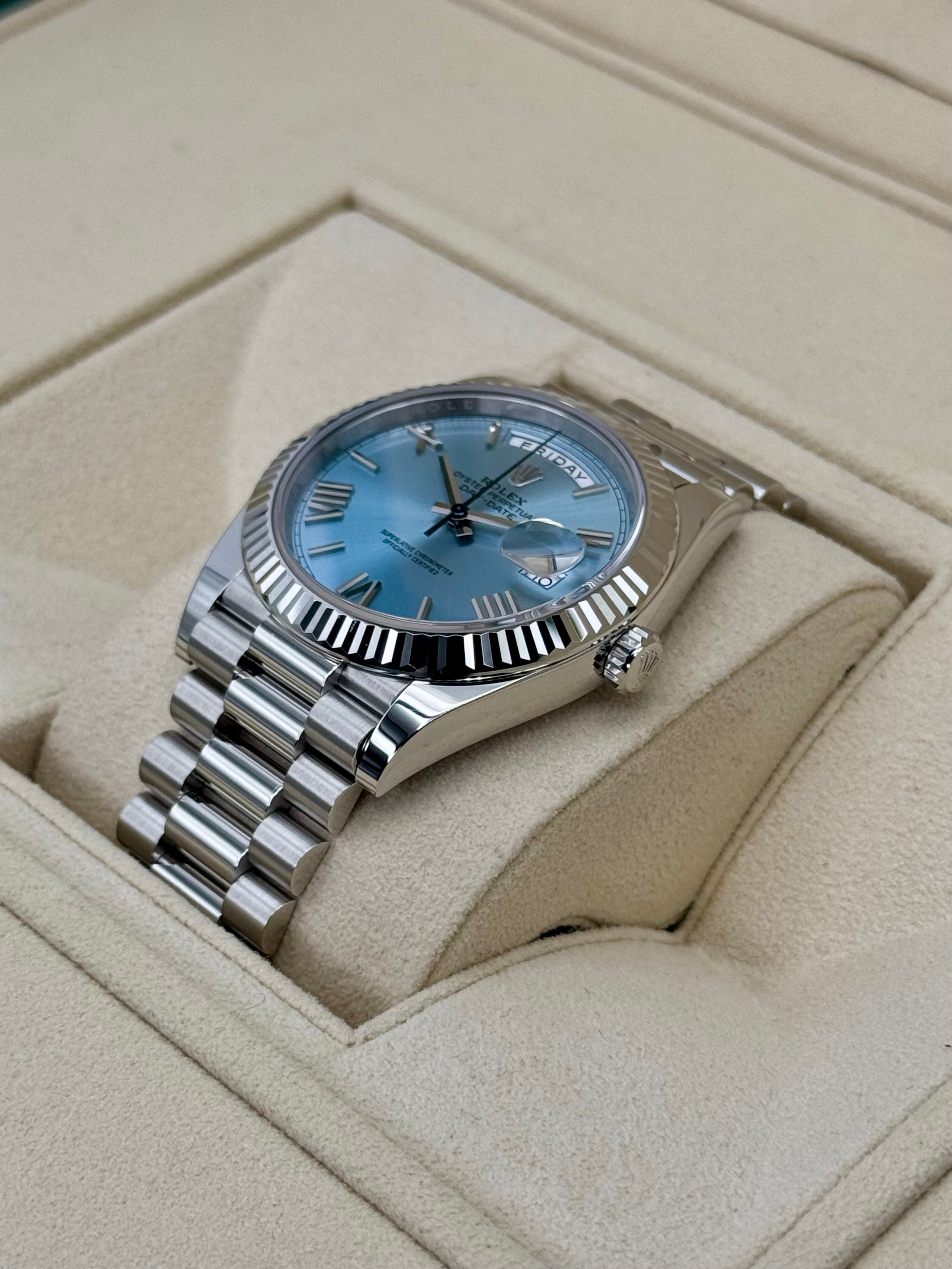 NEW 2024 ロレックス デイデイト プラチナ 40mm 228236 アイスブルーローマンダイヤル