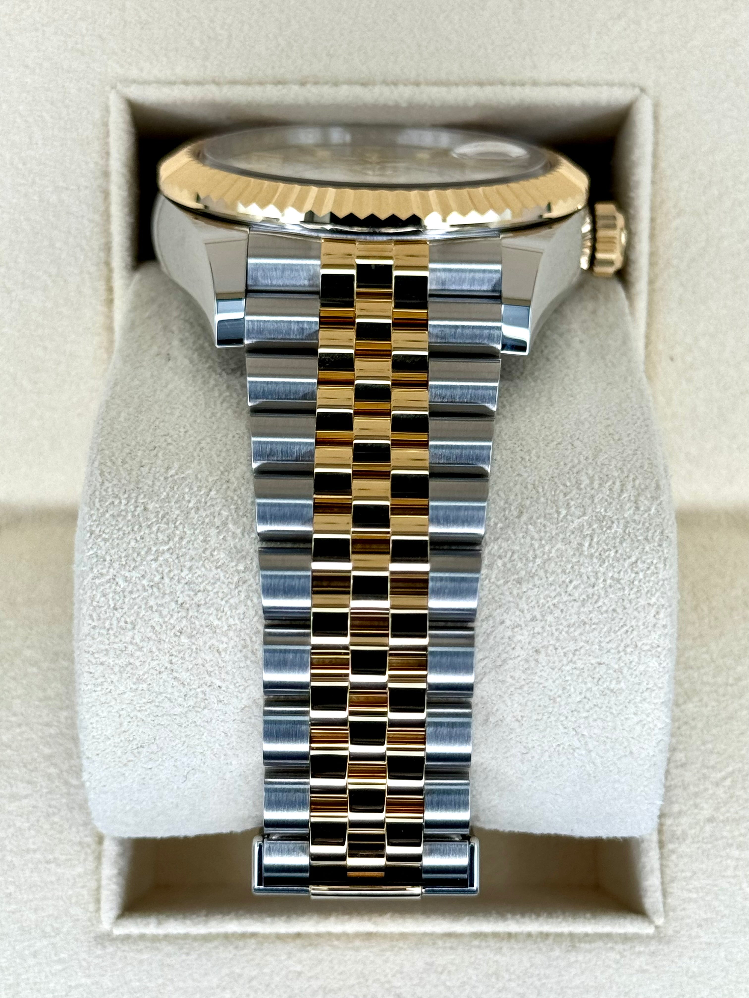 NEW 2024 ロレックス スカイドゥエラー 42mm 336933 ツートーンジュビリーホワイトダイヤル