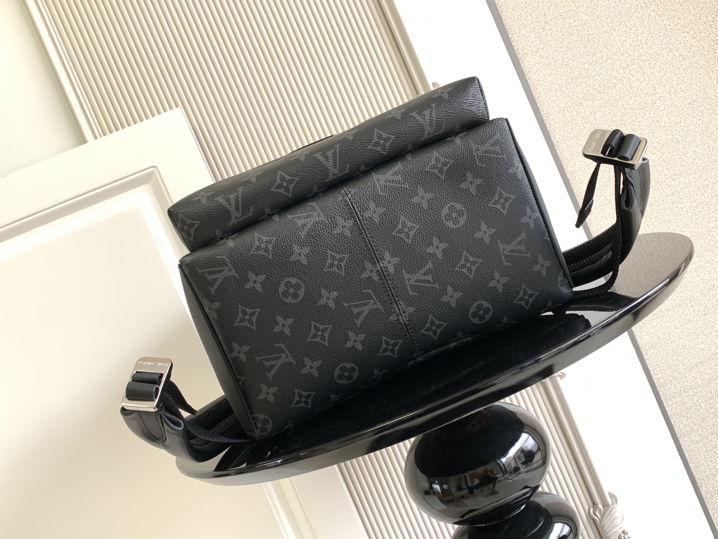 LOUIS VUITTON Discovery PM モノグラムエクリプス バックパック ルイヴィトン