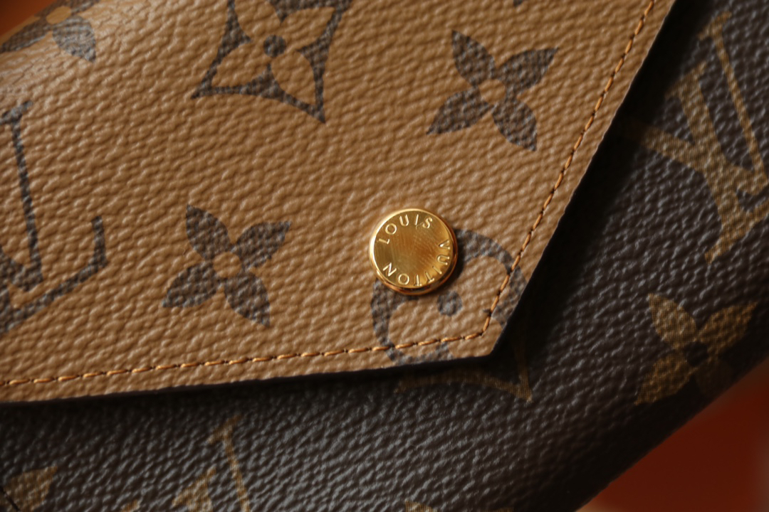 LOUIS VUITTON ポルトフォイユ・ゾエ モノグラム × モノグラムリバース カーキ × ブラウン 三つ折りウォレット