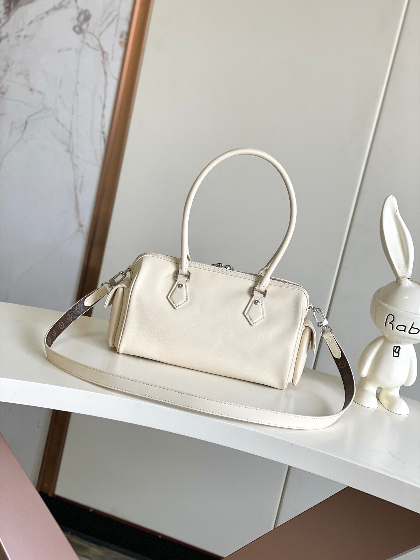 LOUIS VUITTON Speedy Cargo Vibe LV Vibe シリーズ バニラ ボストンバッグ ルイヴィトン