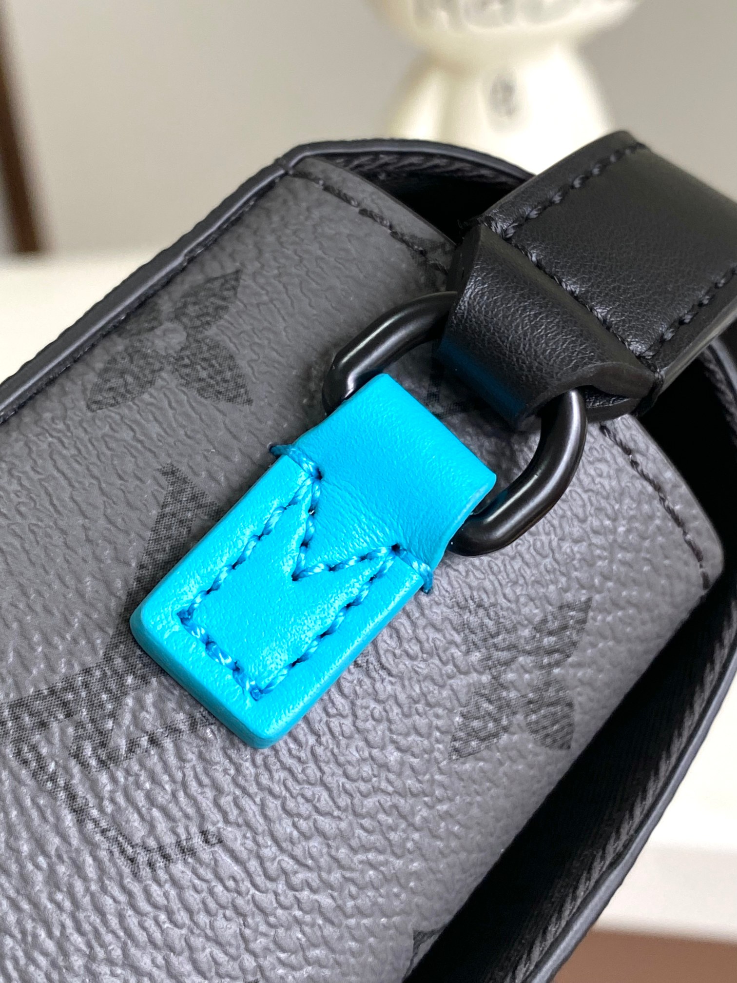 LOUIS VUITTON（ルイヴィトン）スティーマーウェアラブル ウォレット