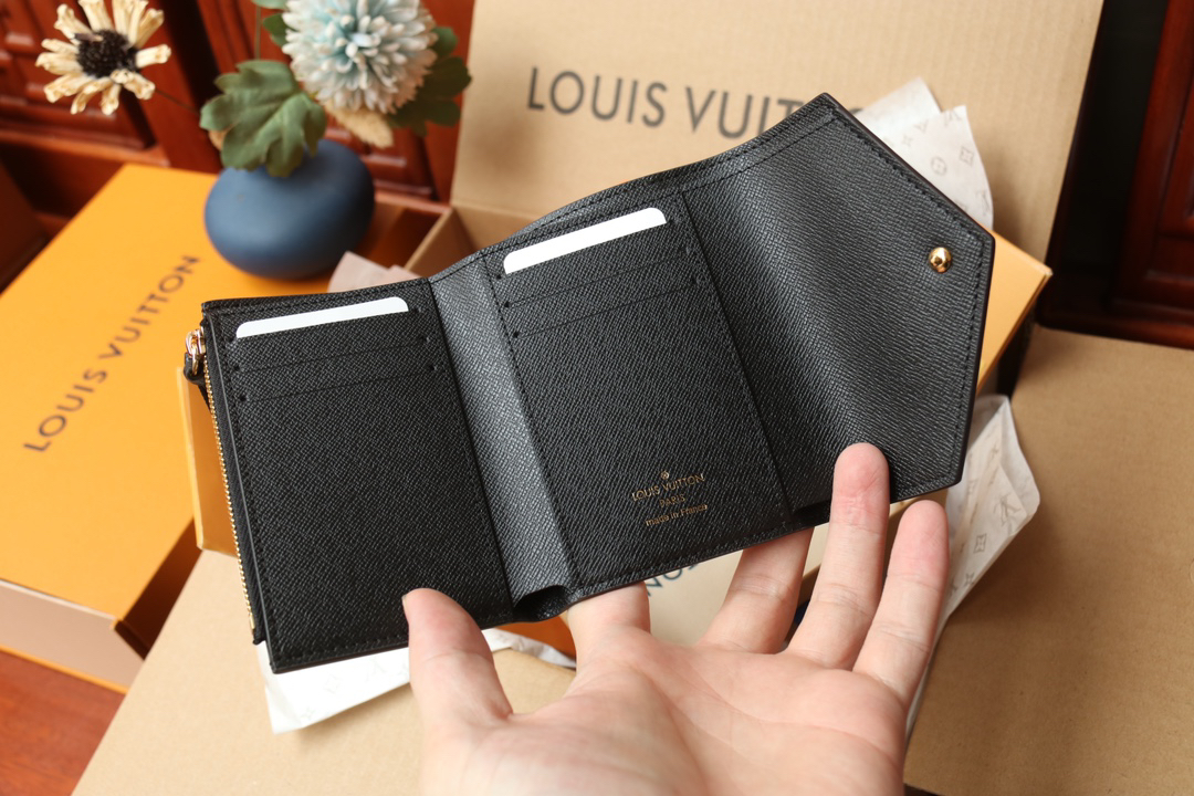 LOUIS VUITTON ポルトフォイユ・ゾエ モノグラム × モノグラムリバース カーキ × ブラウン 三つ折りウォレット