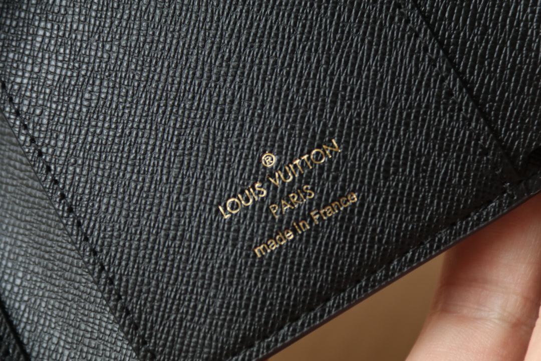 LOUIS VUITTON ポルトフォイユ・ゾエ モノグラム × モノグラムリバース カーキ × ブラウン 三つ折りウォレット