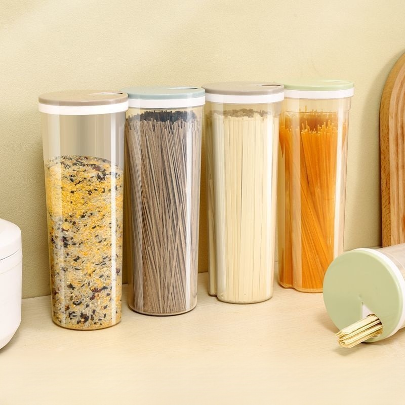 Round noodle storage container