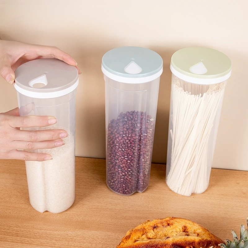 Round noodle storage container