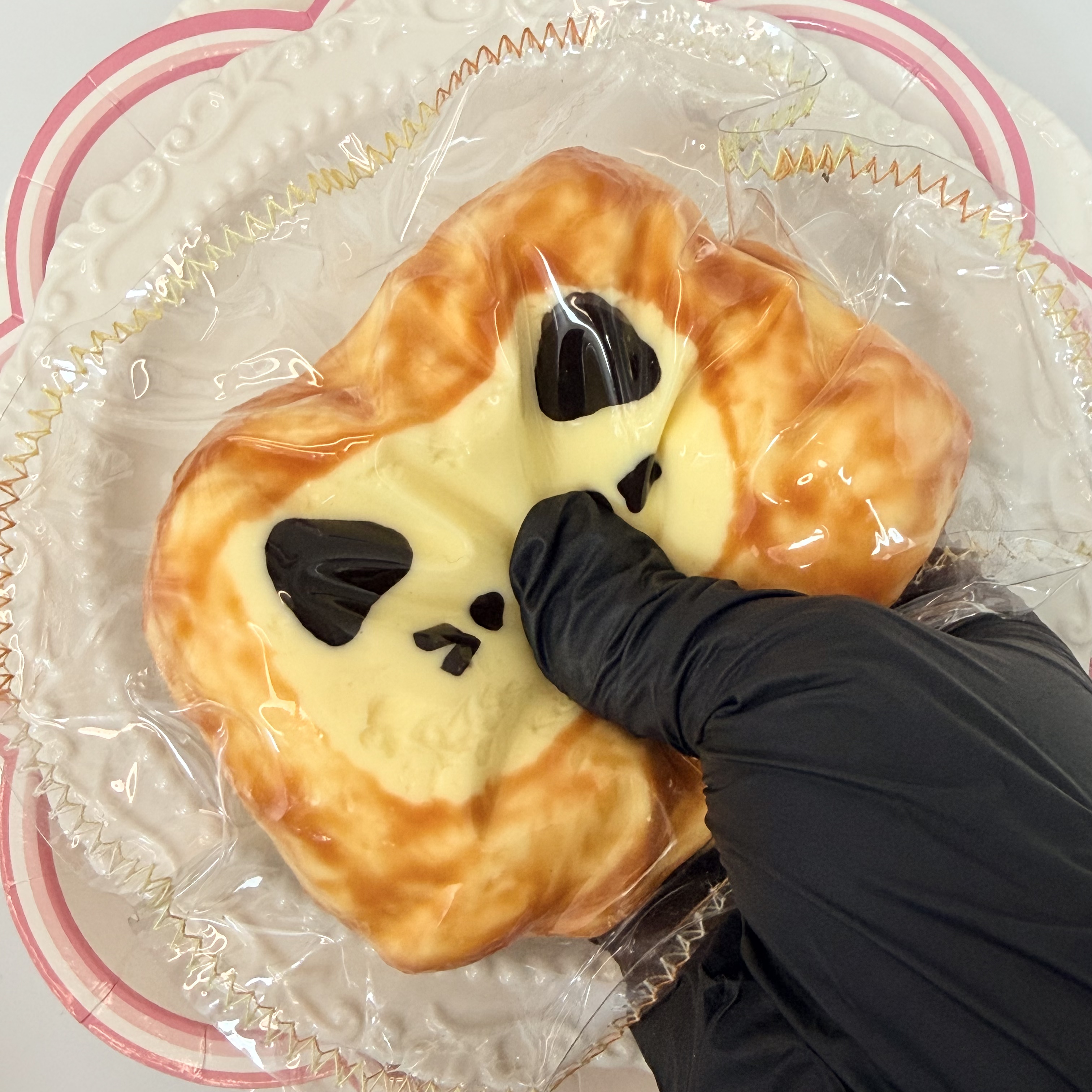 [泥っぽい感じ]黄色い子猫のトースト。柔らかくて愛らしいストレス解消おもちゃ。高品質なハンドメイド製品です。食品ではありません。ギフトに最適です。