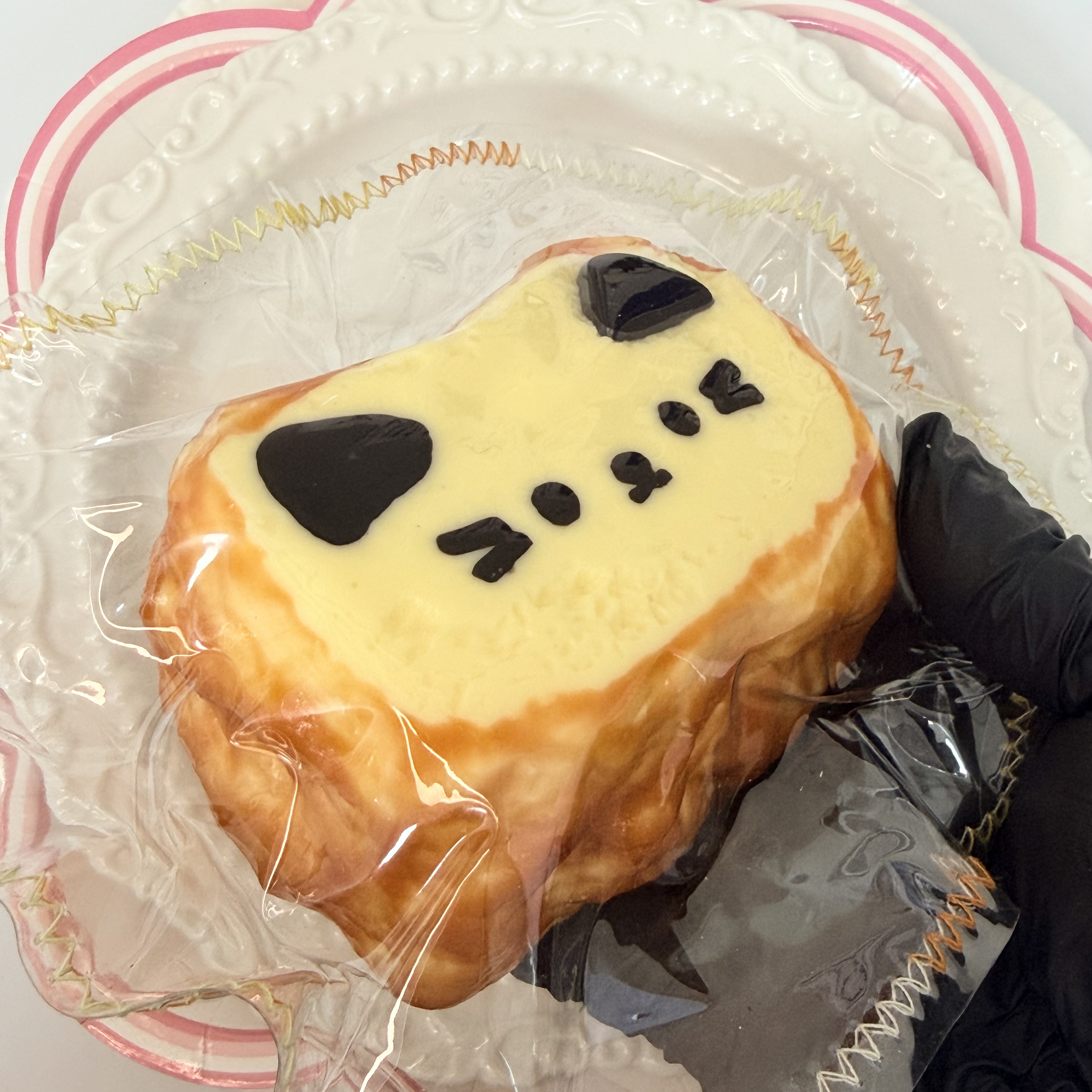 [泥っぽい感じ]黄色い子猫のトースト。柔らかくて愛らしいストレス解消おもちゃ。高品質なハンドメイド製品です。食品ではありません。ギフトに最適です。