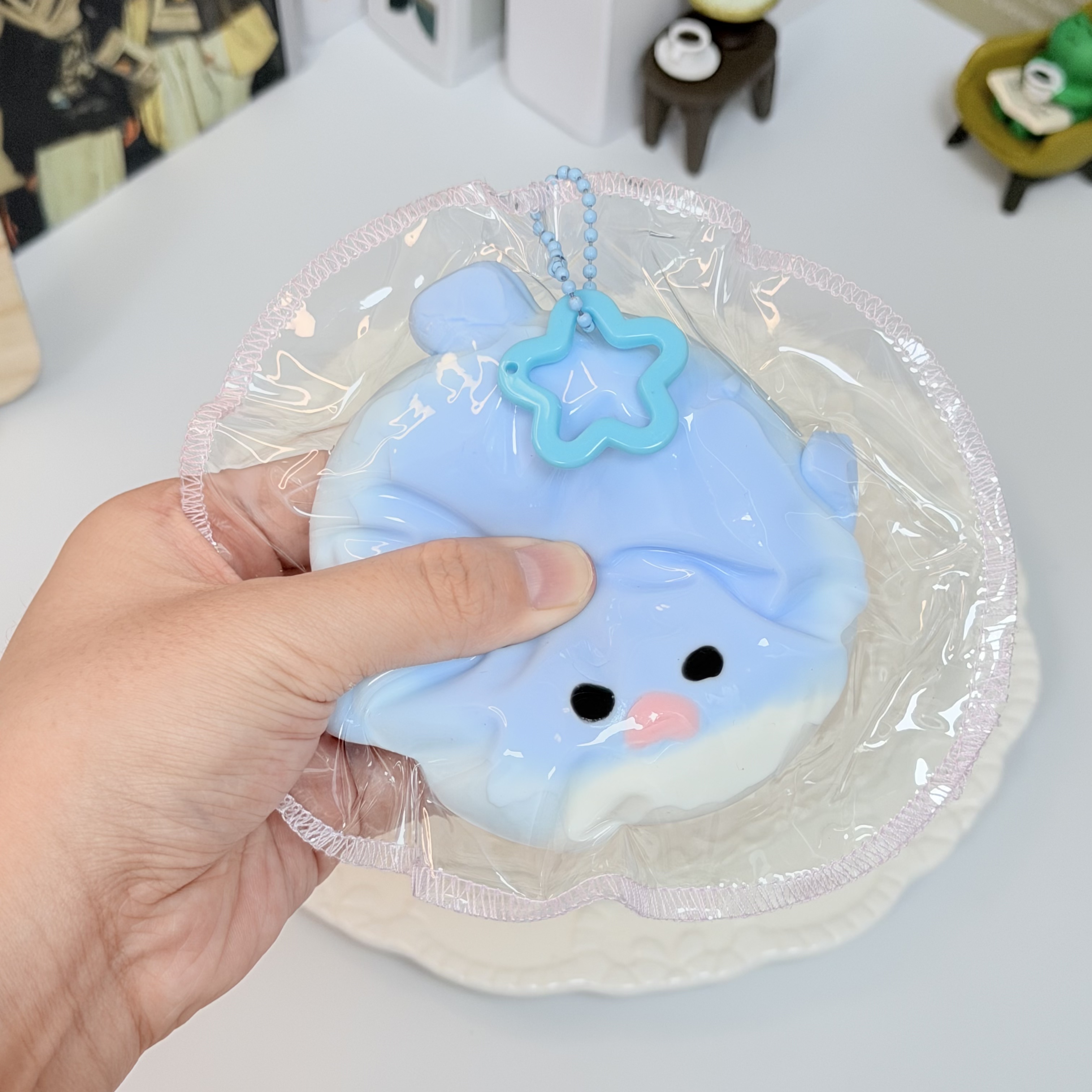 【泥っぽい感じ】フグの3色，押して潰せるおもちゃ，ストレス解消おもちゃ，食べられません.Squishy，Stress Relief Toy，high-quality handmade product. Not a food item.  A perfect gift.  