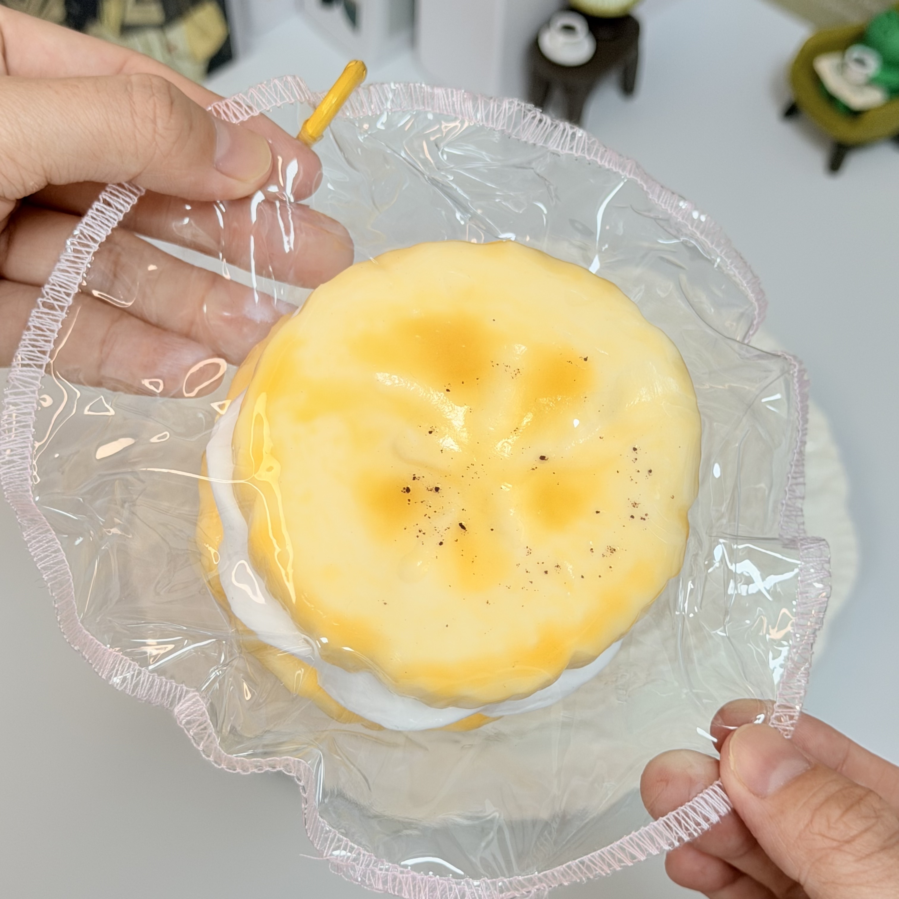 【水のような質感】バナナサンドイッチ，押して潰せるおもちゃ，ストレス解消おもちゃ，食べられません.Squishy，Stress Relief Toy，high-quality handmade product. Not a food item.  A perfect gift.  