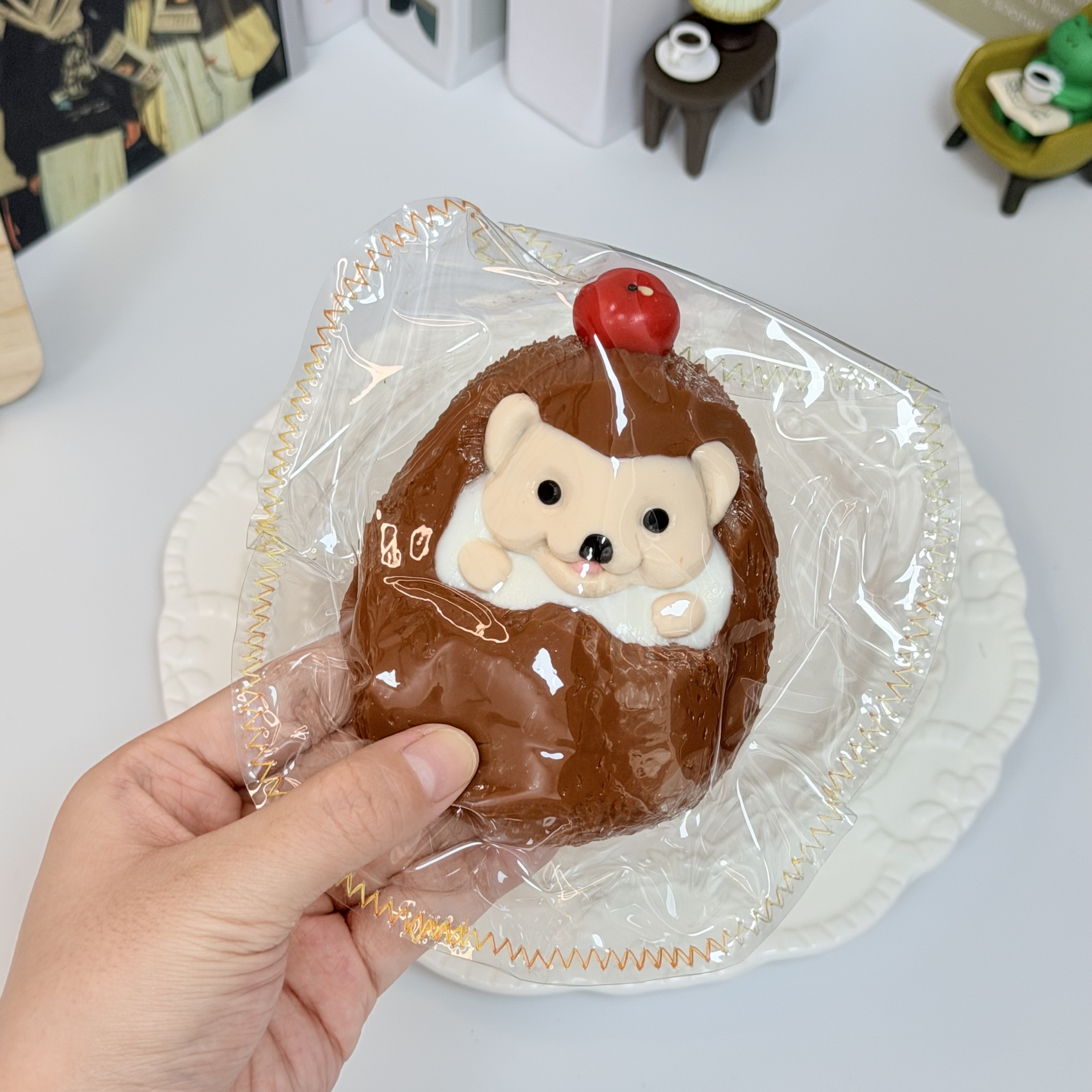 【泥っぽい感じ】2色のハリネズミ，押して潰せるおもちゃ，ストレス解消おもちゃ，食べられません.Squishy，Stress Relief Toy，high-quality handmade product. Not a food item.  A perfect gift.  