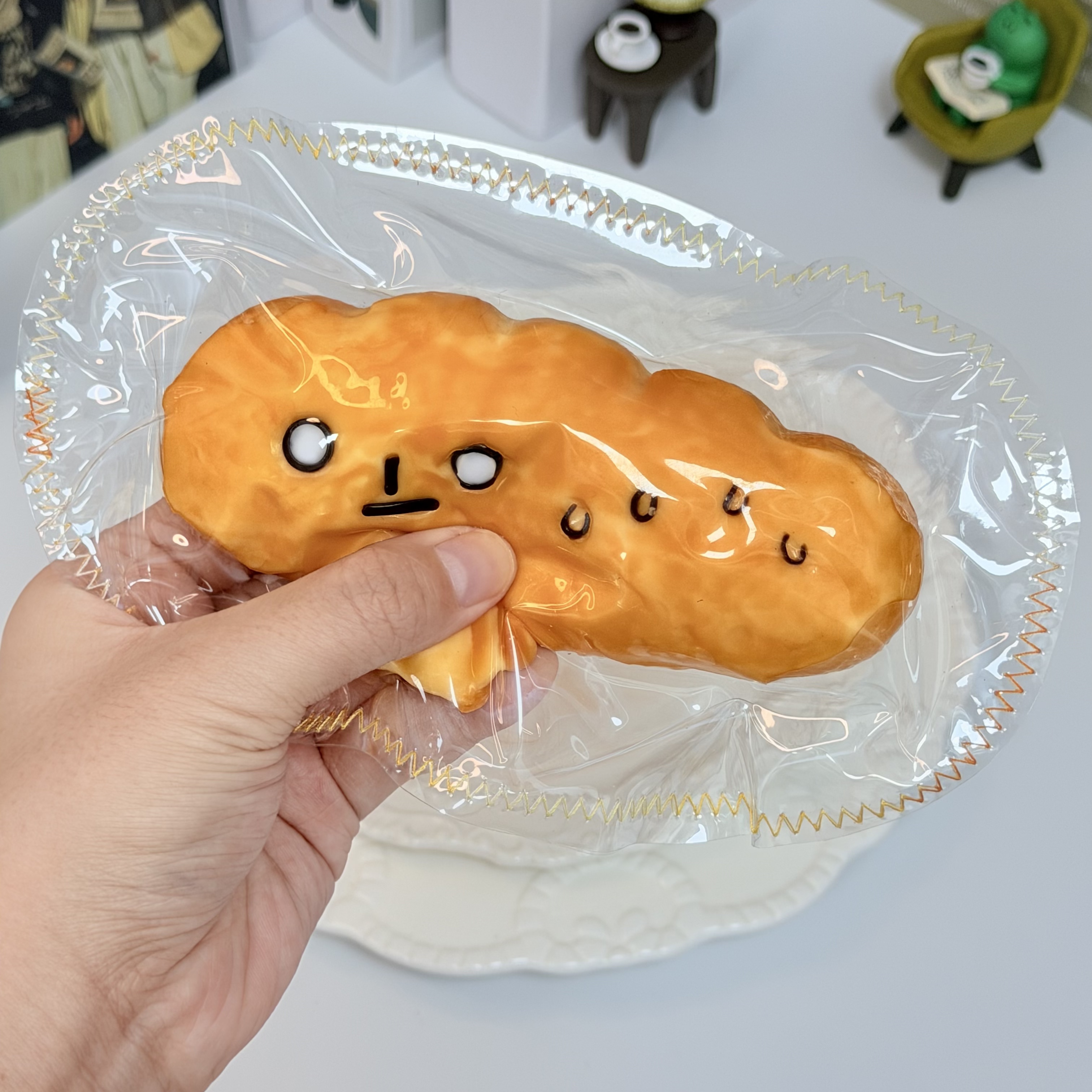 【泥っぽい感じ】ジイカワ  パン，押して潰せるおもちゃ，ストレス解消おもちゃ，食べられません.Squishy，Stress Relief Toy，high-quality handmade product. Not a food item.  A perfect gift.  