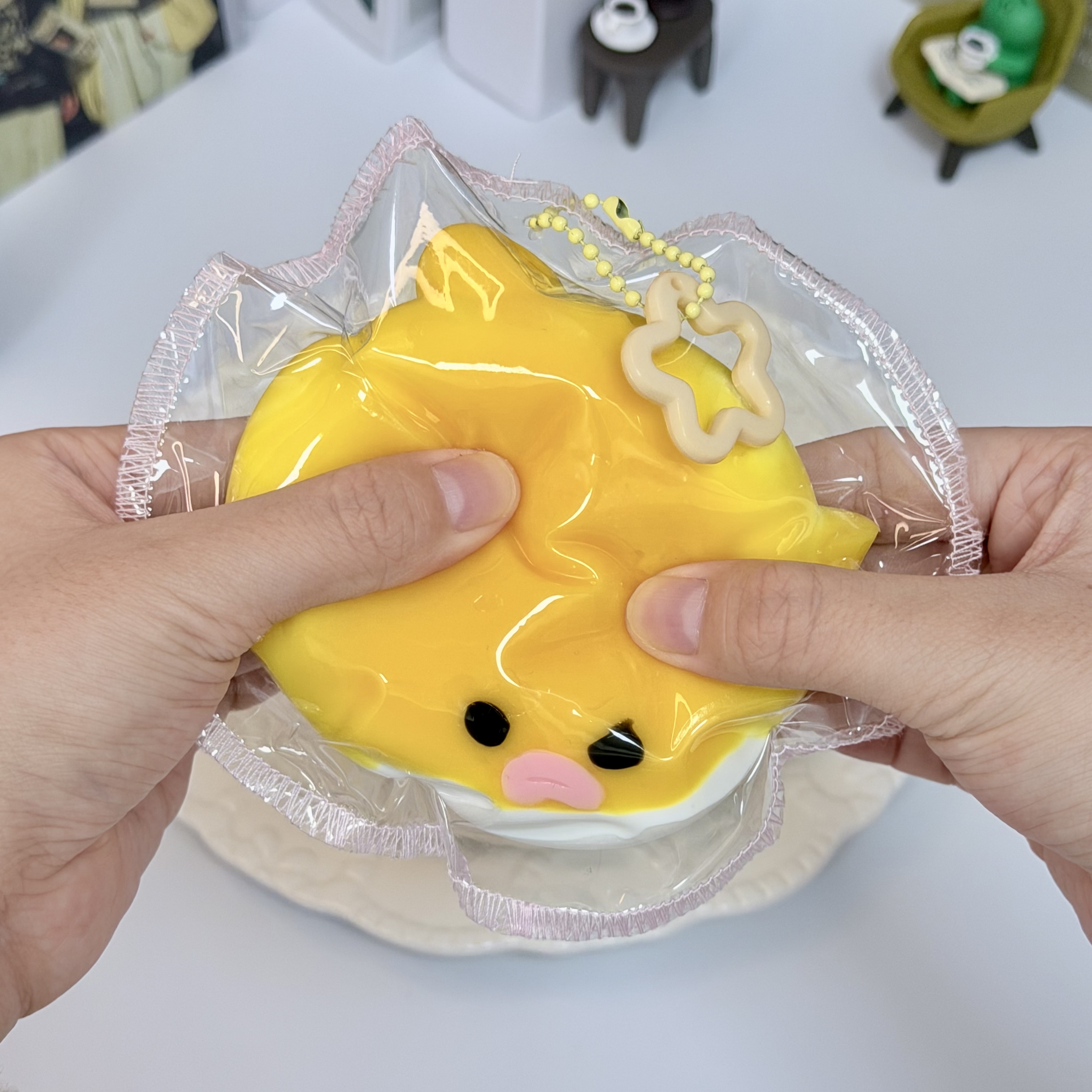 【泥っぽい感じ】フグの3色，押して潰せるおもちゃ，ストレス解消おもちゃ，食べられません.Squishy，Stress Relief Toy，high-quality handmade product. Not a food item.  A perfect gift.  