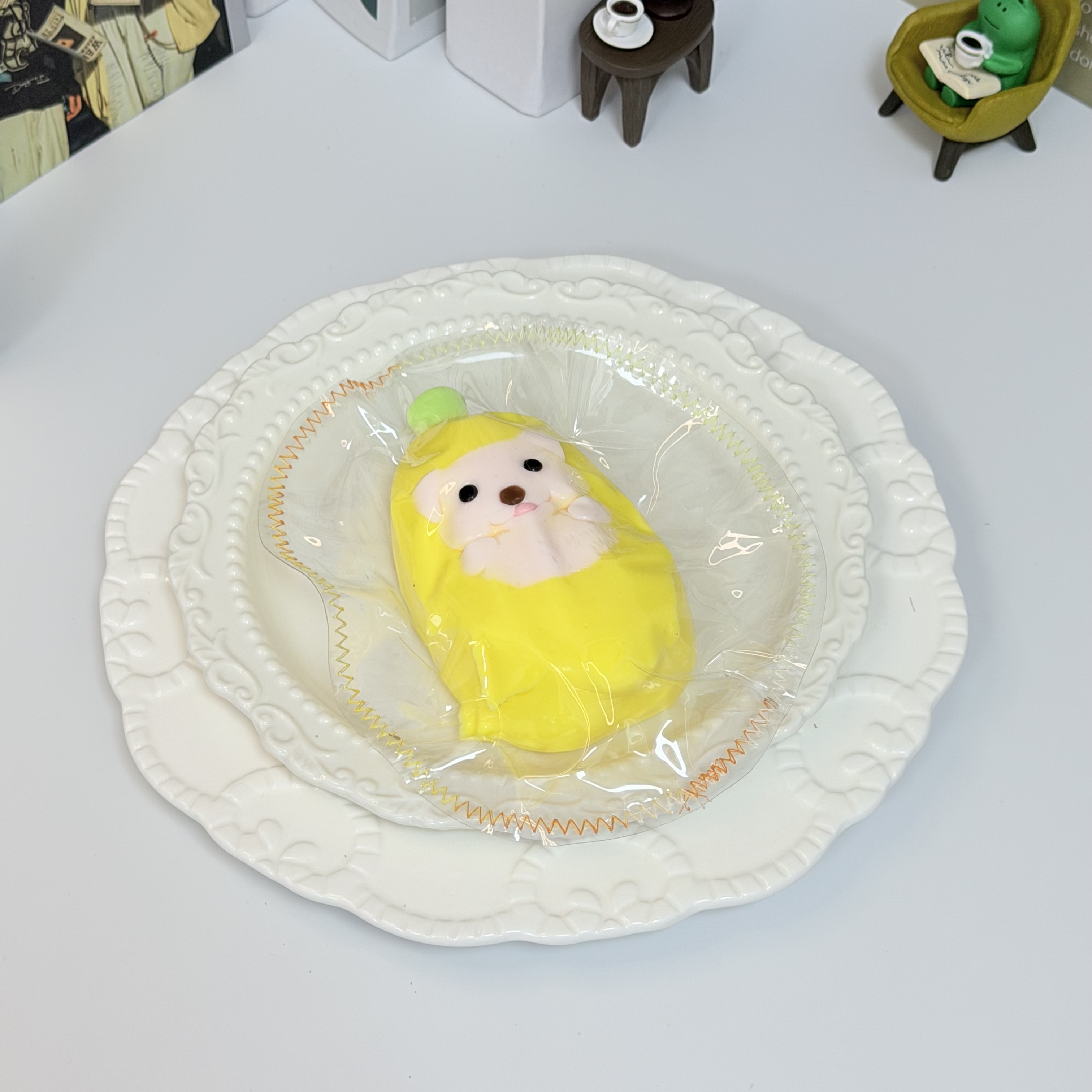 【泥っぽい感じ】2色のハリネズミ，押して潰せるおもちゃ，ストレス解消おもちゃ，食べられません.Squishy，Stress Relief Toy，high-quality handmade product. Not a food item.  A perfect gift.  