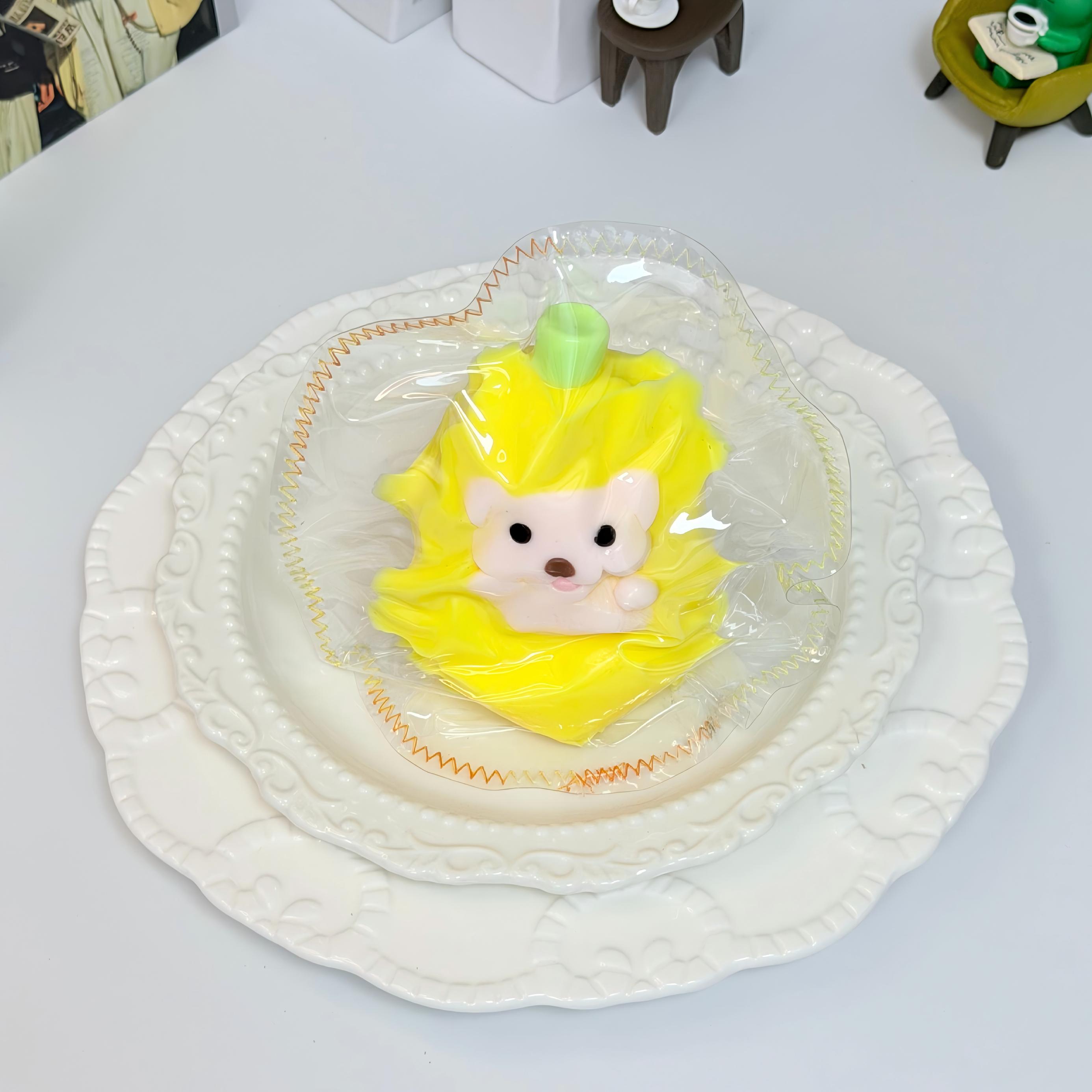 【泥っぽい感じ】2色のハリネズミ，押して潰せるおもちゃ，ストレス解消おもちゃ，食べられません.Squishy，Stress Relief Toy，high-quality handmade product. Not a food item.  A perfect gift.  