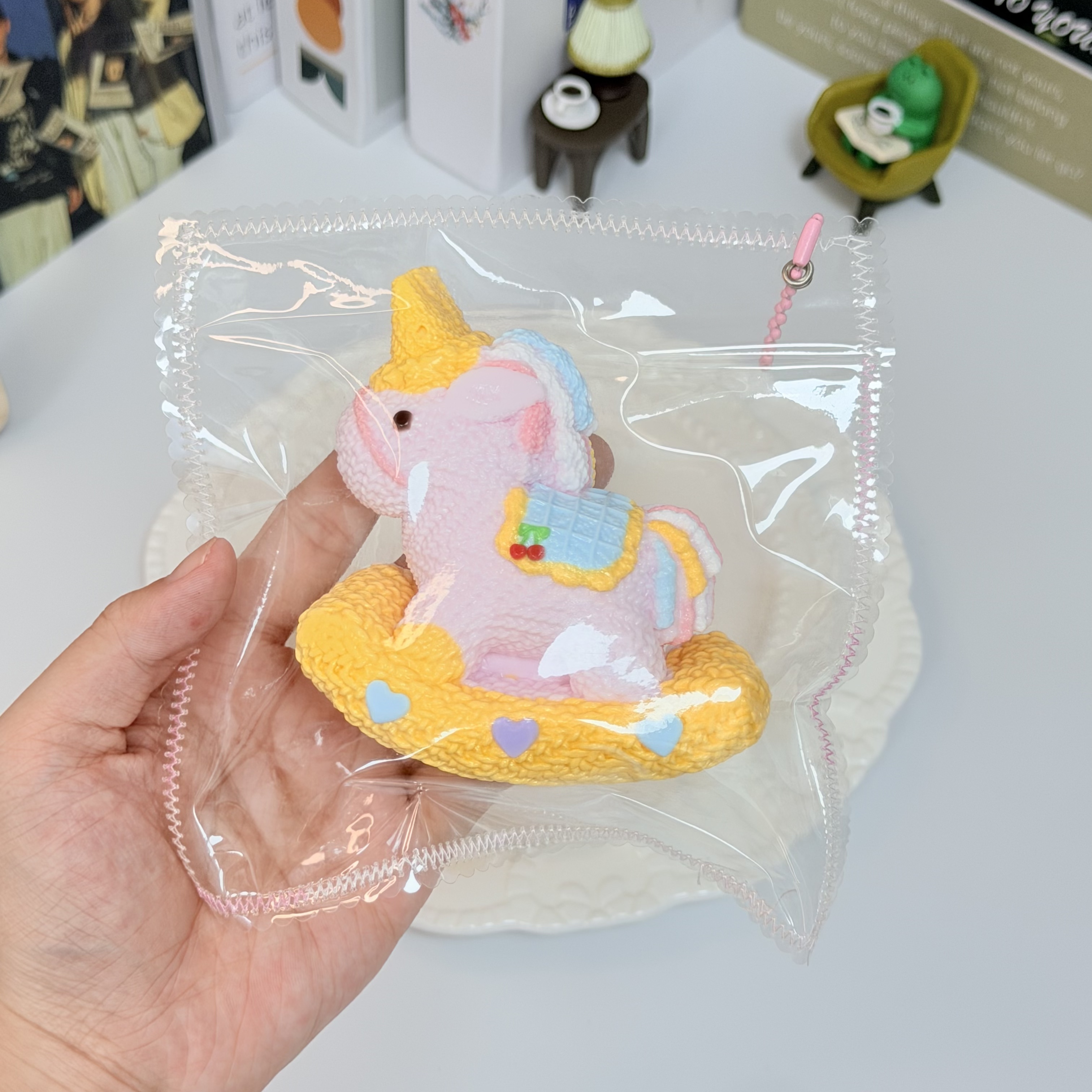 【人気キャラクター】 Magic Zoo，押して潰せるおもちゃ，ストレス解消おもちゃ，食べられません.Squishy，Stress Relief Toy，high-quality handmade product. Not a food item.  A perfect gift.