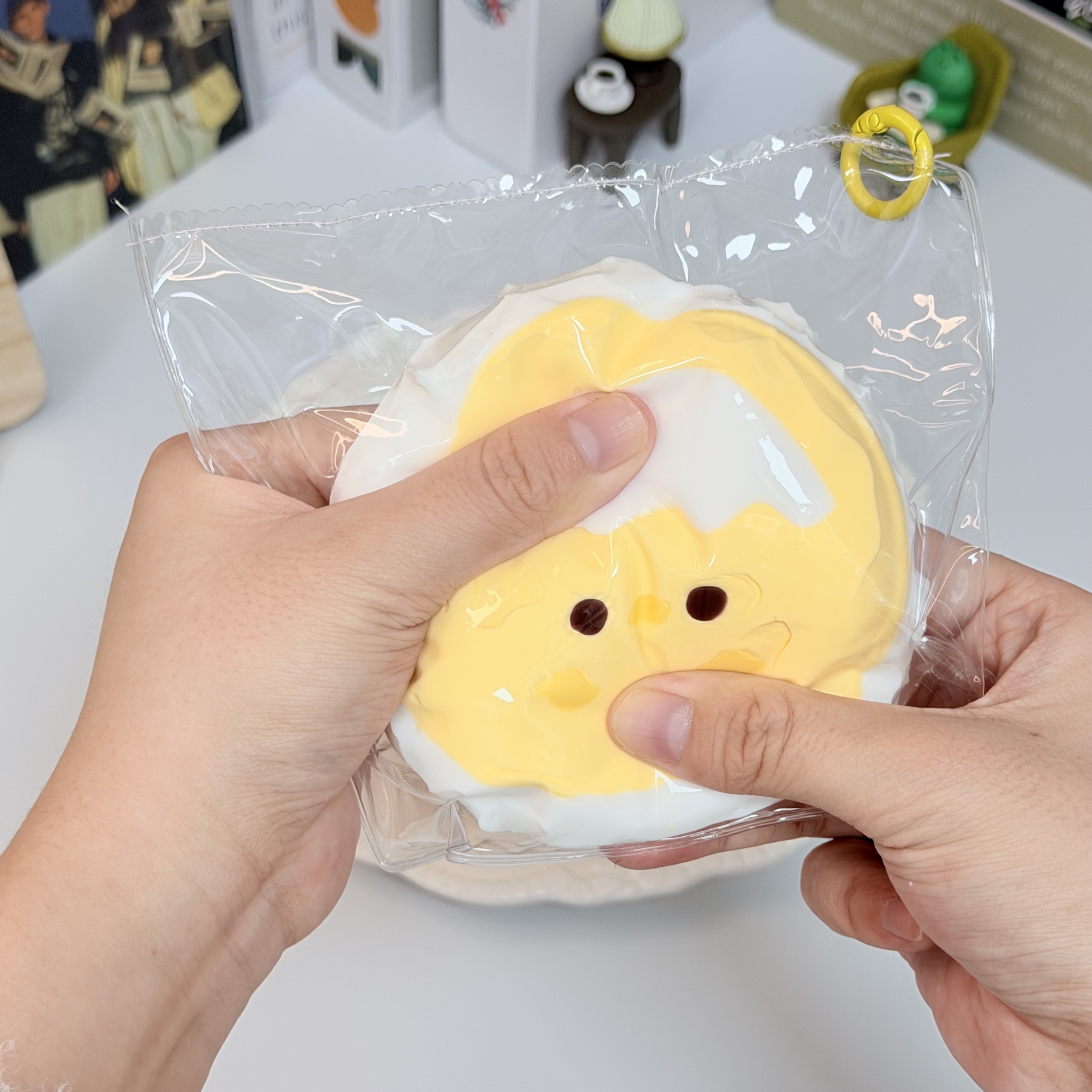 Chick Cream Bread，ねんねる，押して潰せるおもちゃ，ストレス解消おもちゃ，食べられません.Squishy，Stress Relief Toy，high-quality handmade product. Not a food item.  A perfect gift.