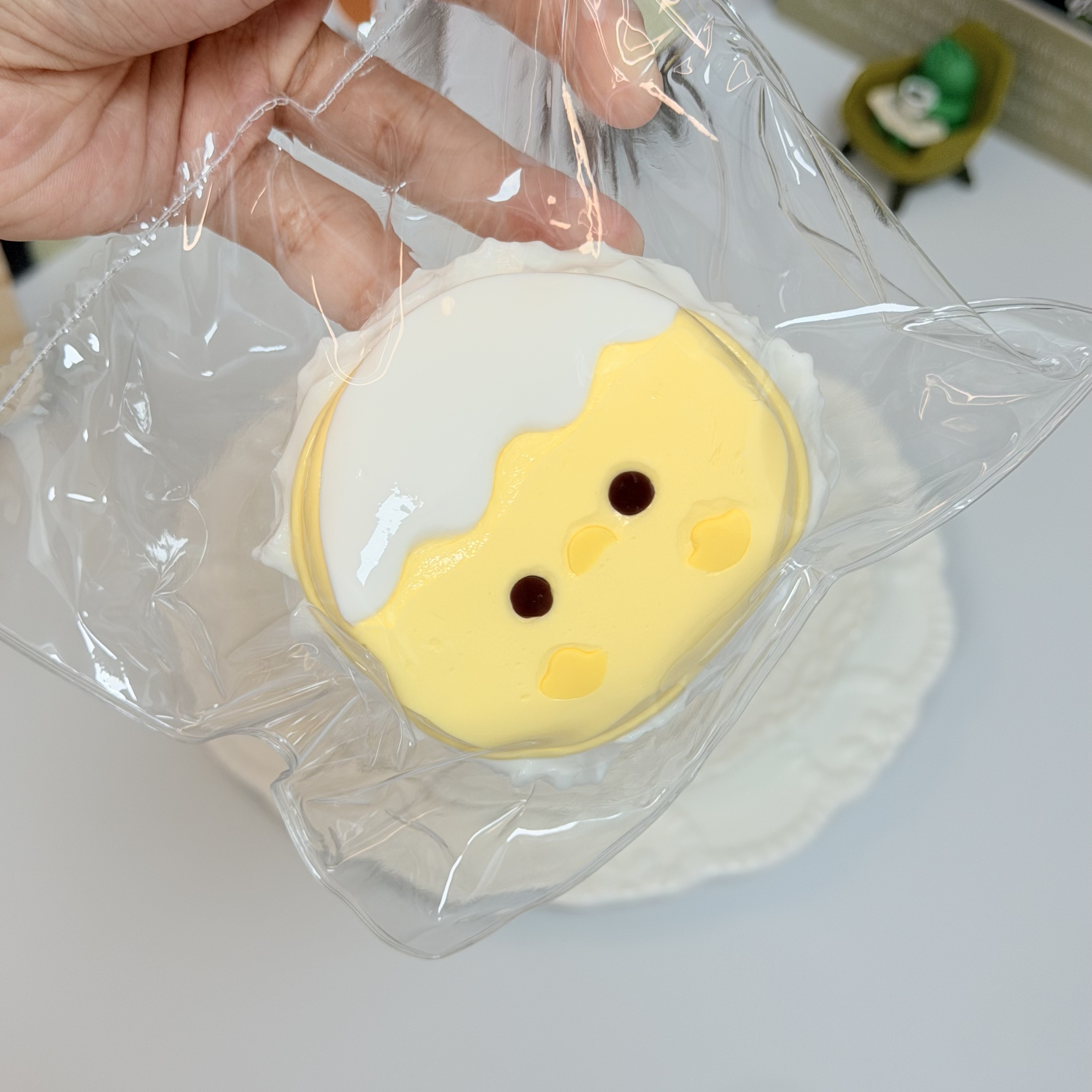 Chick Cream Bread，ねんねる，押して潰せるおもちゃ，ストレス解消おもちゃ，食べられません.Squishy，Stress Relief Toy，high-quality handmade product. Not a food item.  A perfect gift.
