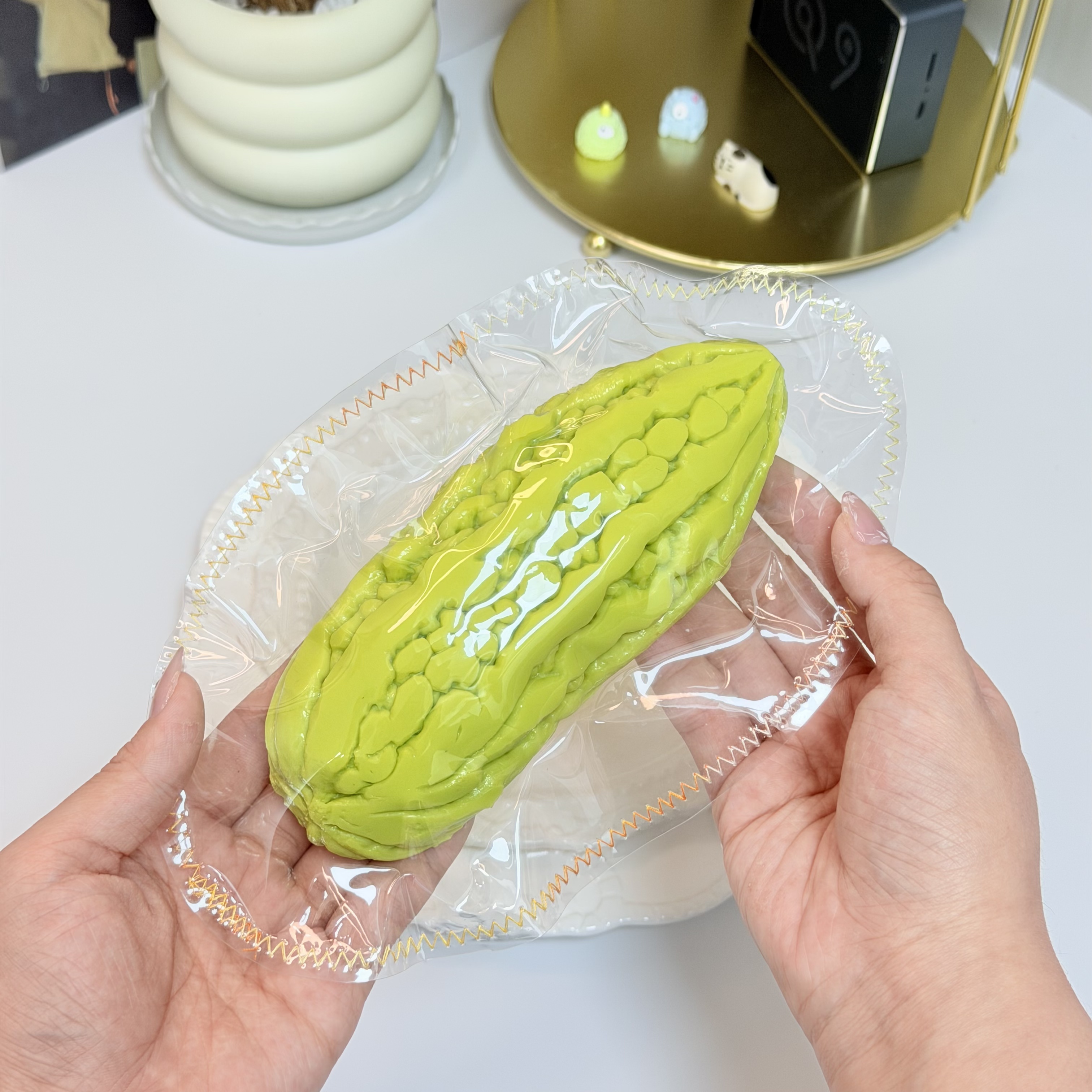 Bitter Melon，ねんねる，押して潰せるおもちゃ，ストレス解消おもちゃ，食べられません.Squishy，Stress Relief Toy，high-quality handmade product. Not a food item.  A perfect gift.