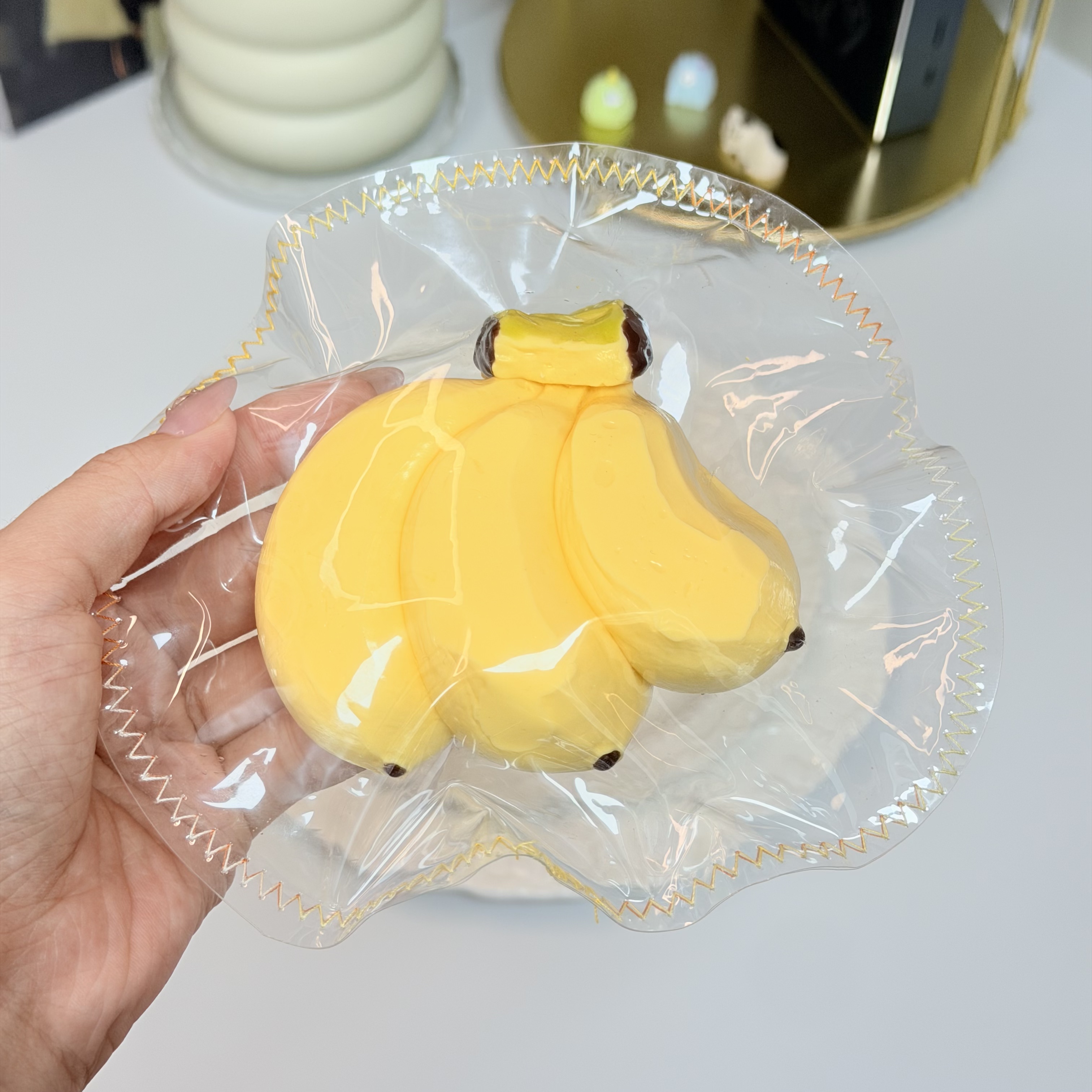 Water Texture Banana，ねんねる，押して潰せるおもちゃ，ストレス解消おもちゃ，食べられません.Squishy，Stress Relief Toy，high-quality handmade product. Not a food item.  A perfect gift.