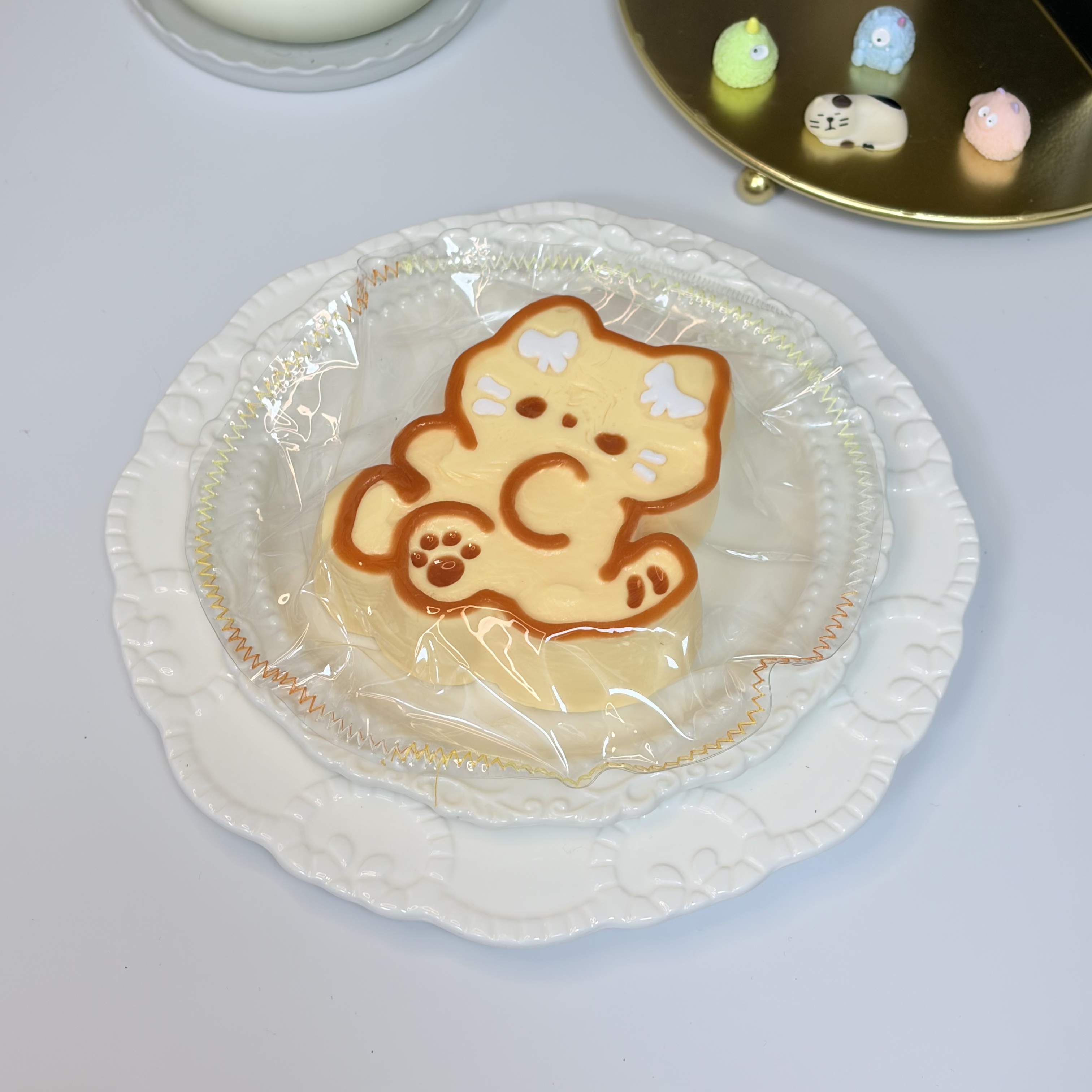 【水のような質感】二色の子猫，押して潰せるおもちゃ，ストレス解消おもちゃ，食べられません.Squishy，Stress Relief Toy，high-quality handmade product. Not a food item.  A perfect gift.  