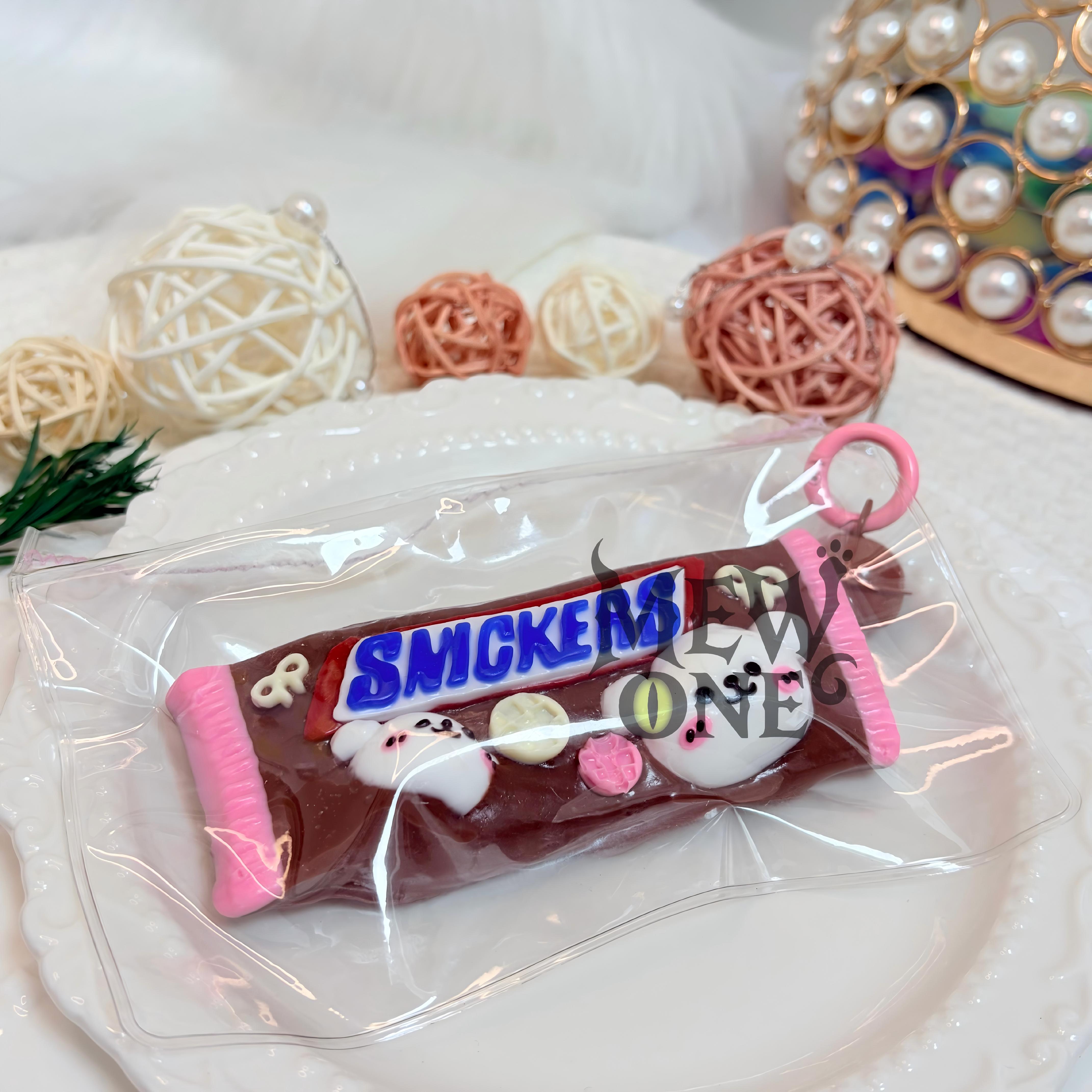 Snickers Puppy ，ねんねる，押して潰せるおもちゃ，high-quality handmade product. Not a food item.  A perfect gift.ストレス解消おもちゃ.