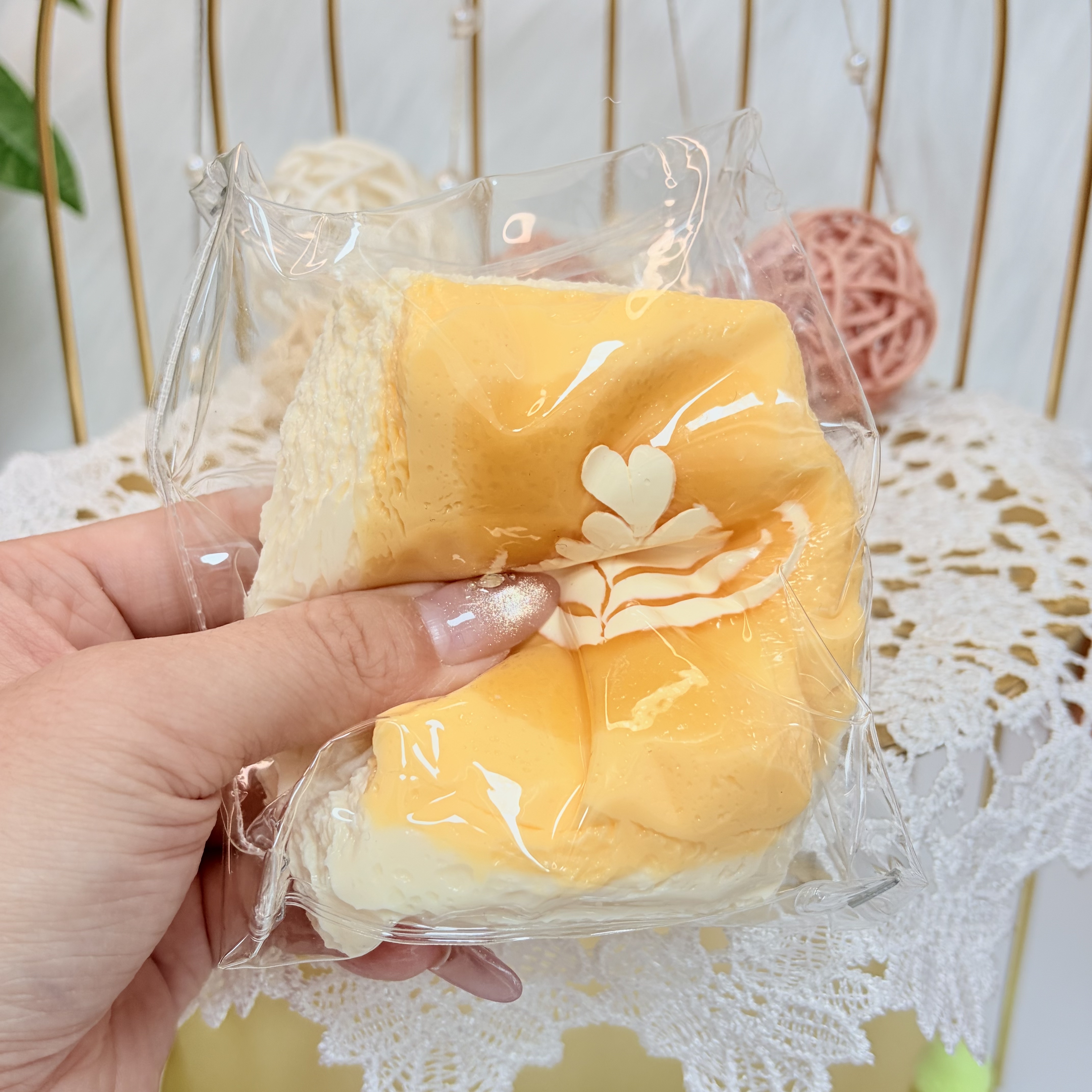 Watery Texture，Coffee Stress Relief Toy，ねんねる，押して潰せるおもちゃ，ストレス解消おもちゃ，食べられません.Squishy，Stress Relief Toy，high-quality handmade product. Not a food item.  A perfect gift.