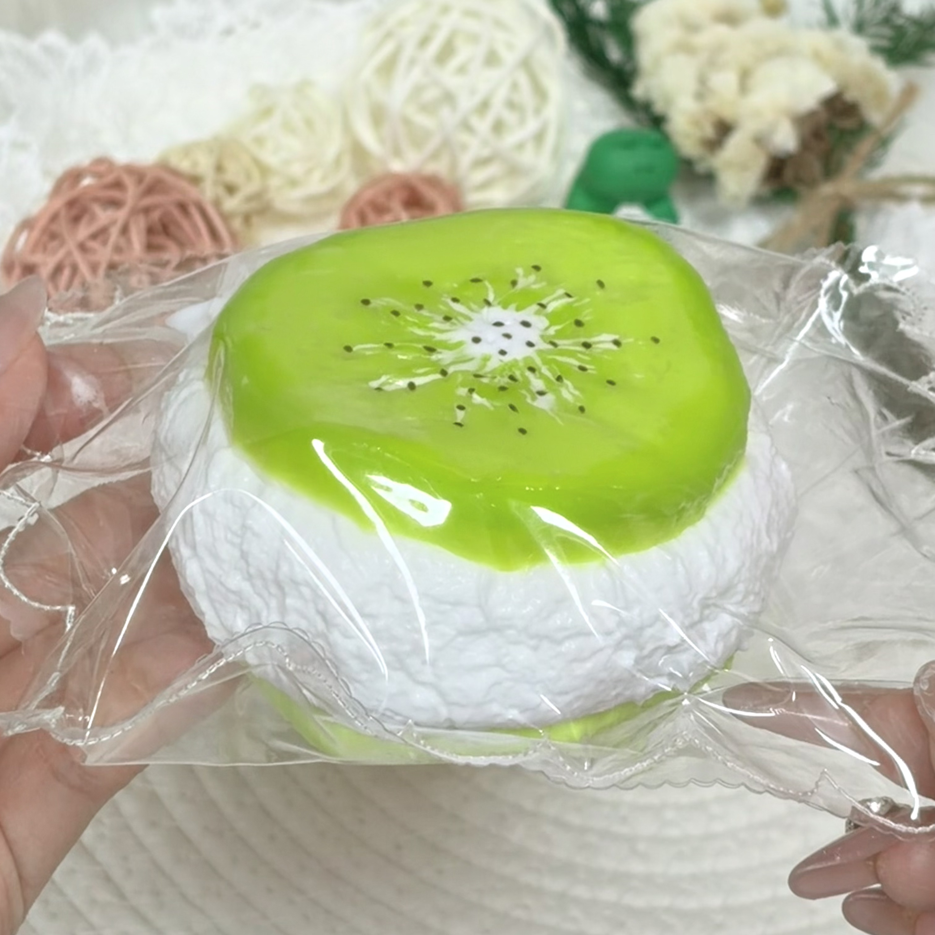 Fruit Daifuku，ねんねる，押して潰せるおもちゃ，ストレス解消おもちゃ，食べられません.Squishy，Stress Relief Toy，high-quality handmade product. Not a food item.  A perfect gift.