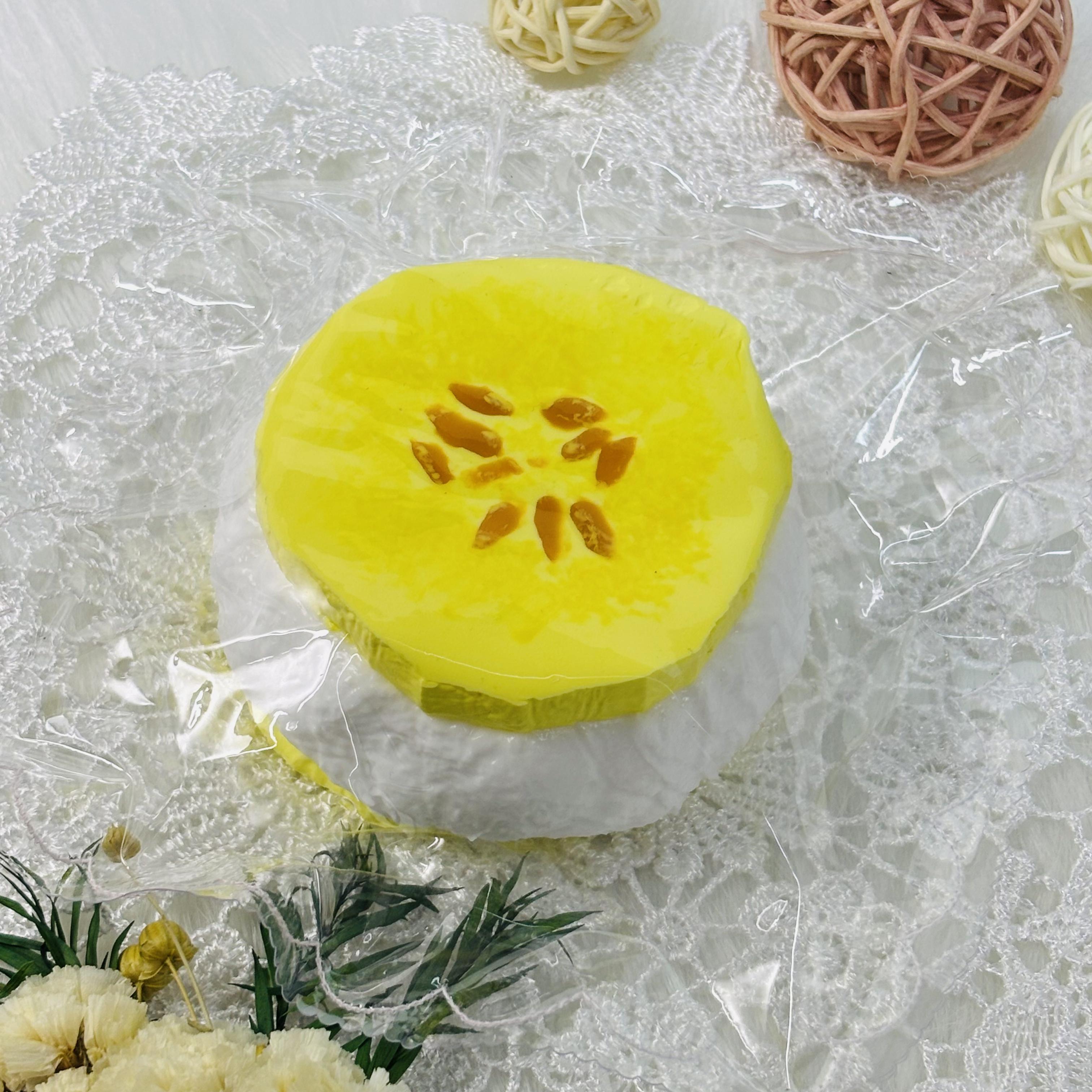 Fruit Daifuku，ねんねる，押して潰せるおもちゃ，ストレス解消おもちゃ，食べられません.Squishy，Stress Relief Toy，high-quality handmade product. Not a food item.  A perfect gift.