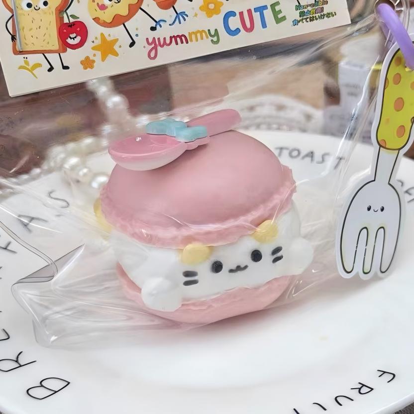 Animal Macaron，ねんねる，押して潰せるおもちゃ，ストレス解消おもちゃ，食べられません.Squishy，Stress Relief Toy，high-quality handmade product. Not a food item.  A perfect gift.