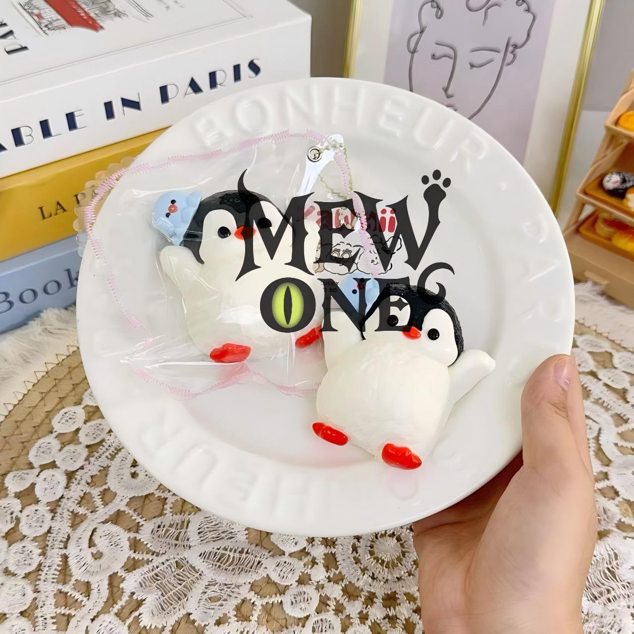 【泥っぽい感じ】Baby Penguin，ねんねる，押して潰せるおもちゃ，ストレス解消おもちゃ，食べられません.Squishy，Stress Relief Toy，high-quality handmade product. Not a food item.  A perfect gift.