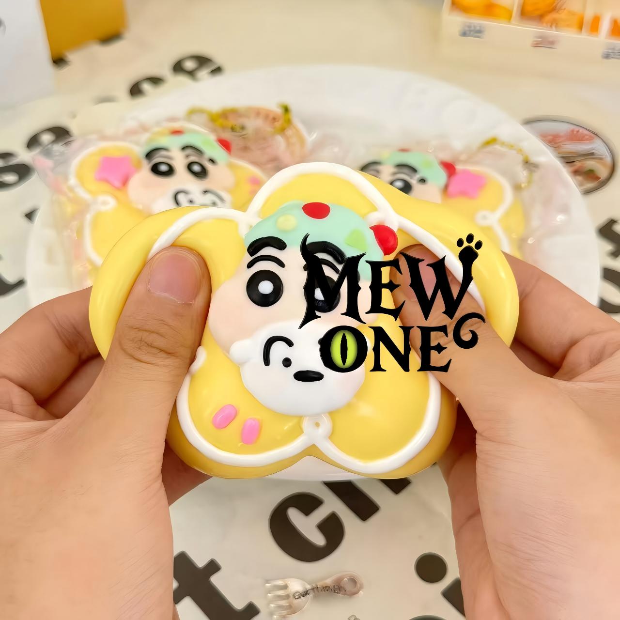Crayon Shin-chan ，ねんねる，押して潰せるおもちゃ，high-quality handmade product. Not a food item.  A perfect gift.ストレス解消おもちゃ.