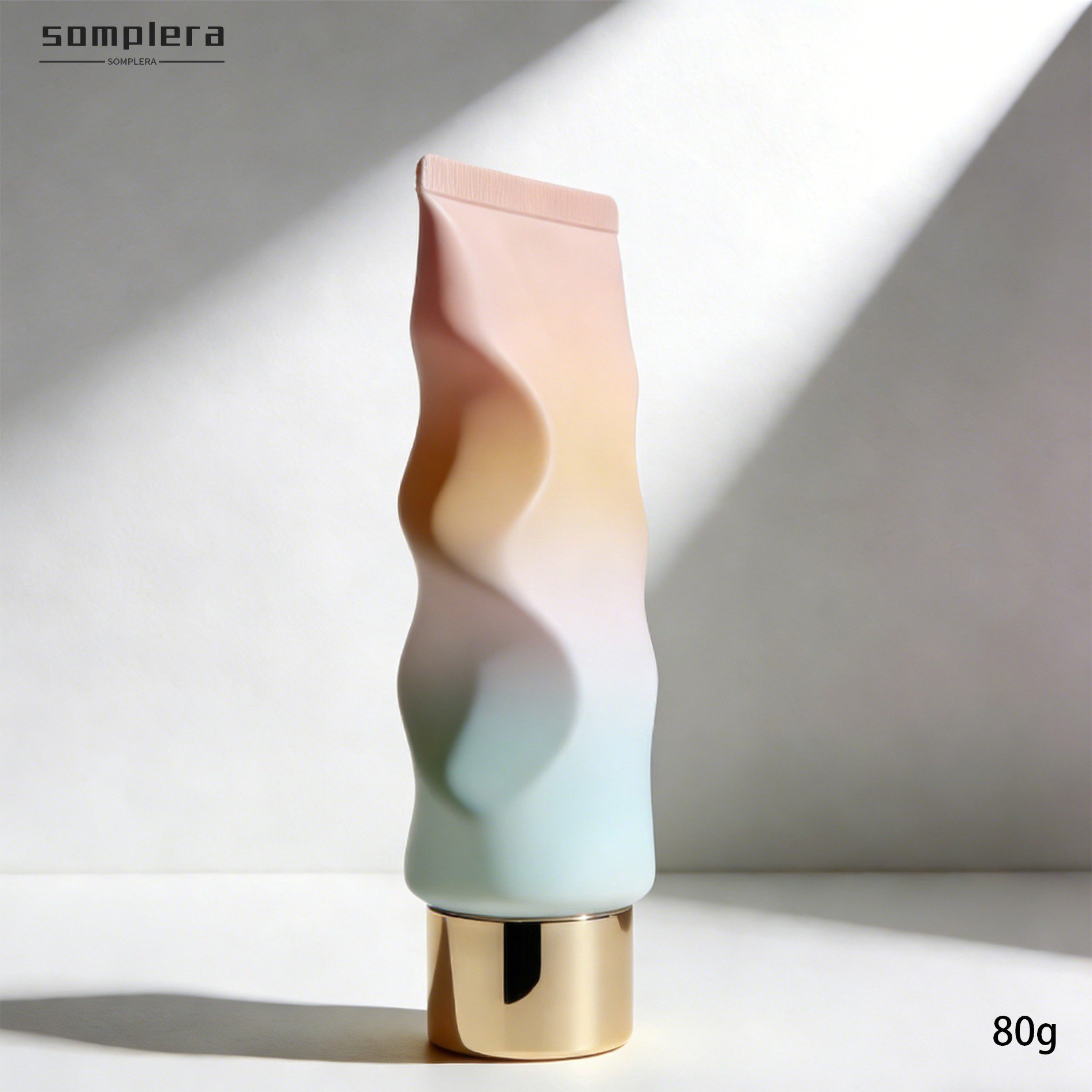 泥膜使用於臉部的示範圖