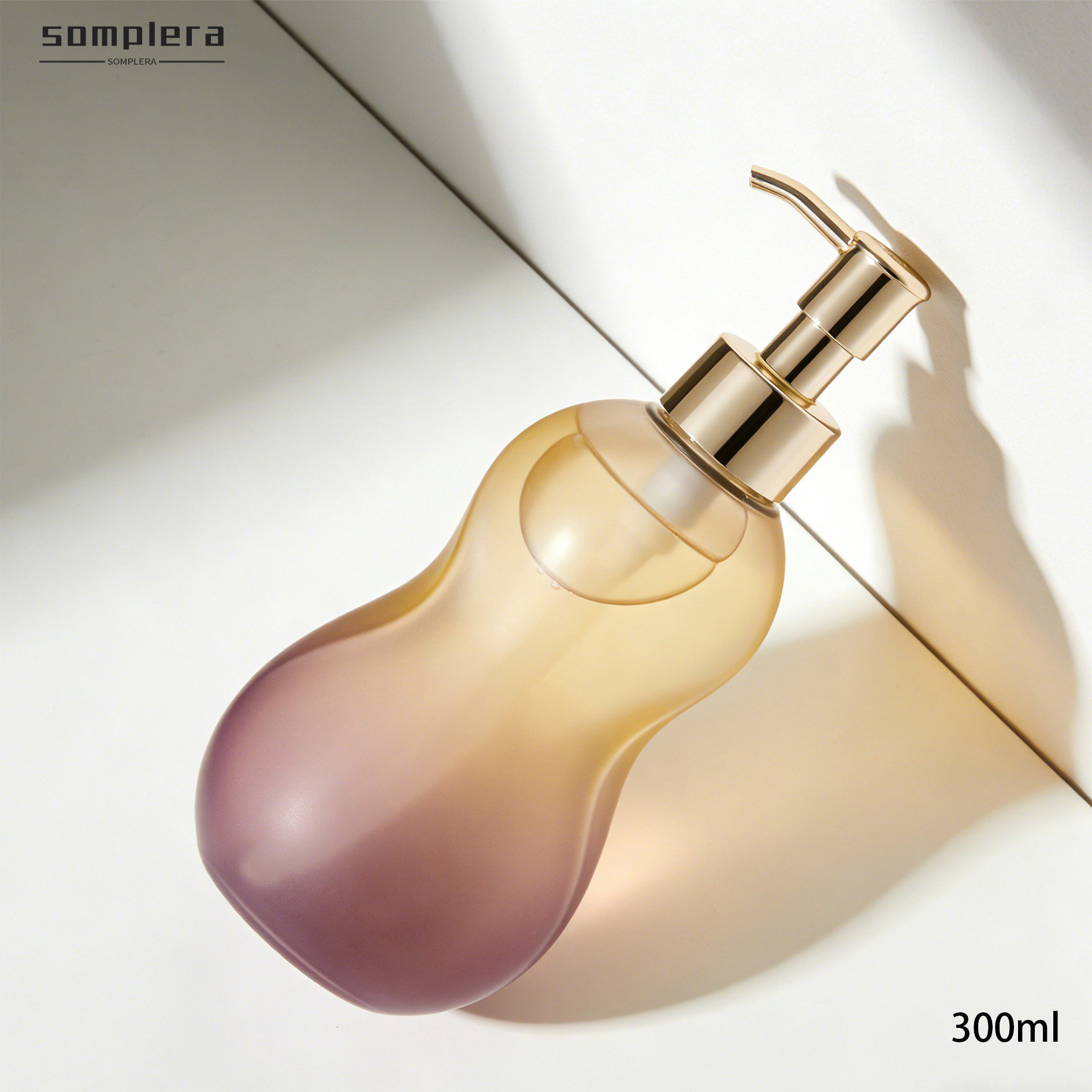 卸妝水質地特寫