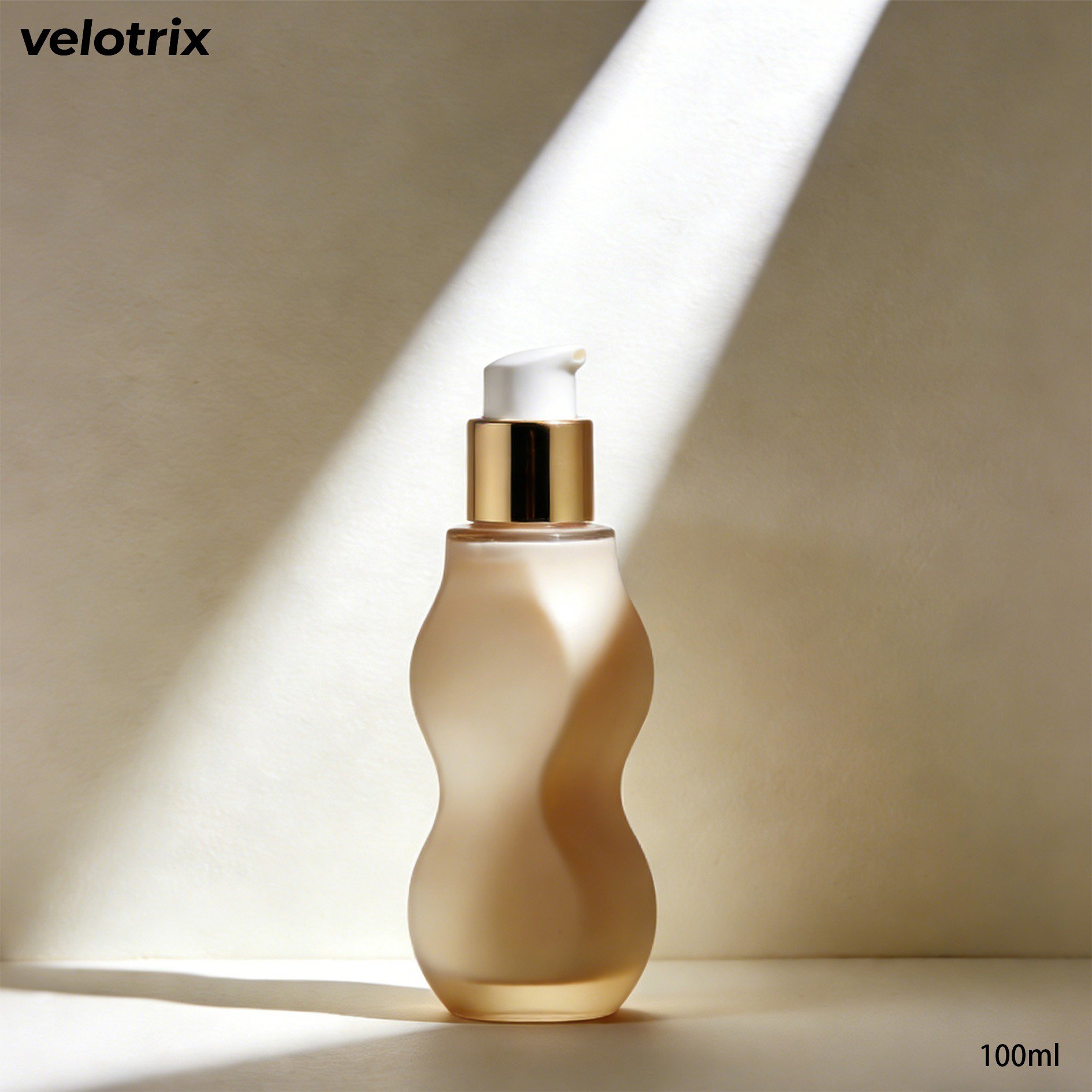 三瓶乳液排列展示，適合全家使用