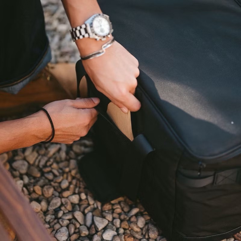 NATUREHIKE CNH22SN008 Outdoor Ultralight Oxford Cloth Storage Bag Camping Picnic Kitchenware Storage Partition Design Enamel Bag