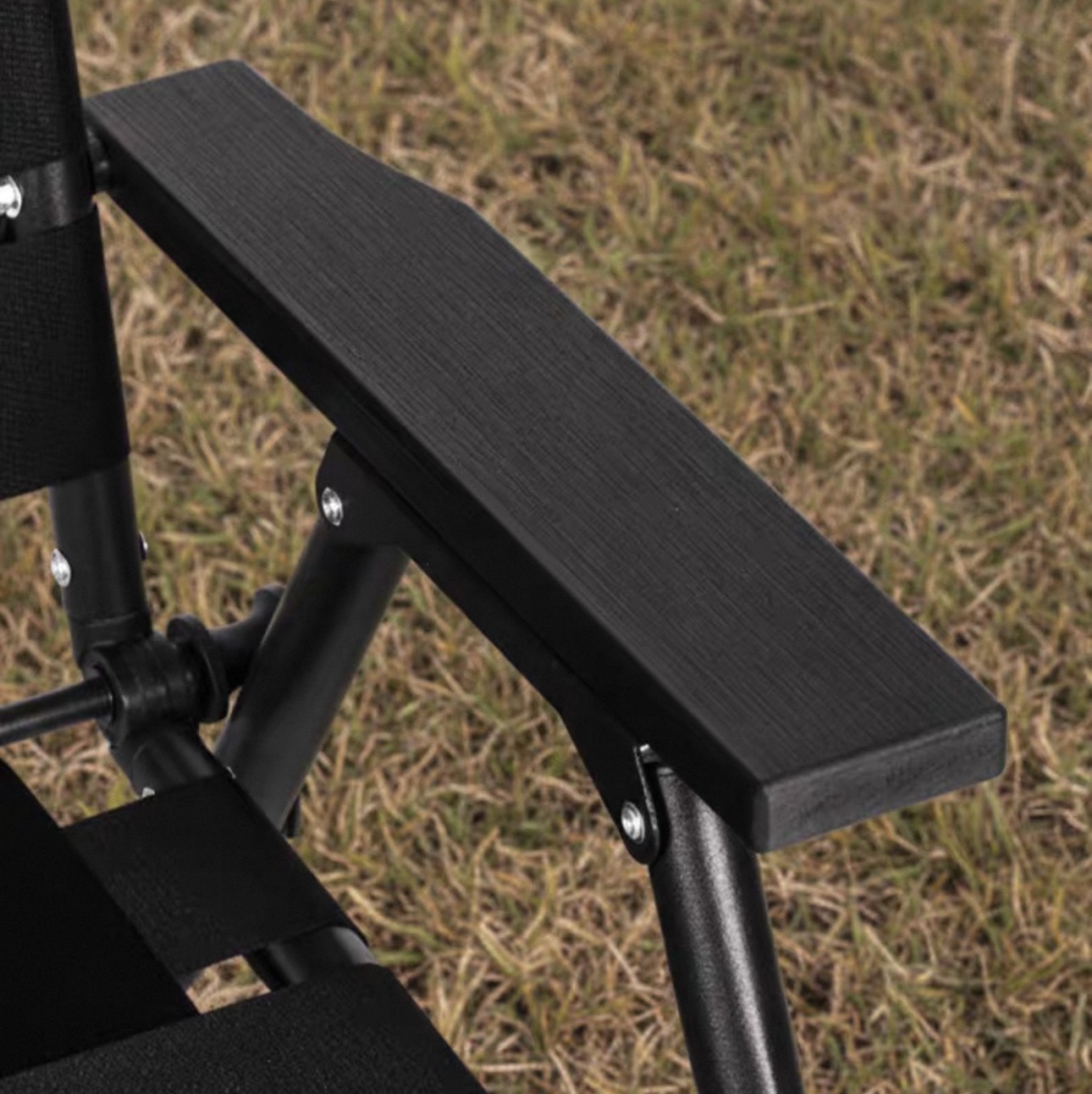 BLACKDOG CBD2550JJ068 Outdoor Folding Chair Ergonomic Camping Chair Heavy Duty Portable Chair 120kg