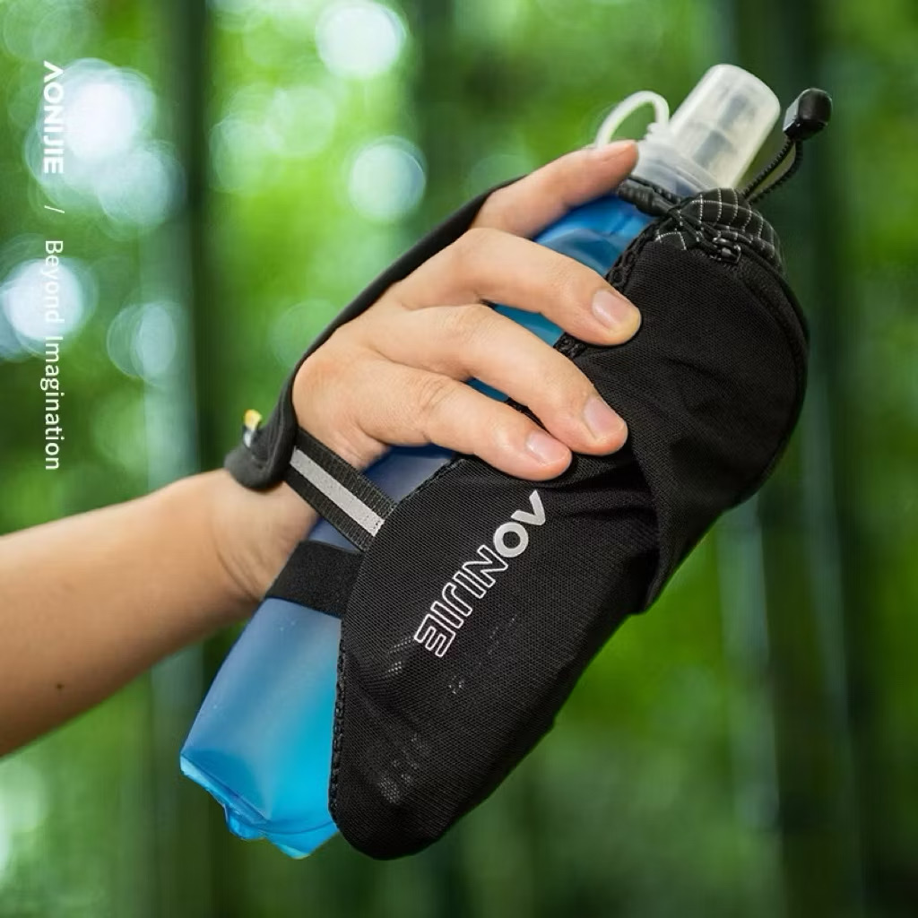 AONIJIE A7108 Running Handheld with 500ml Soft Flask Fit for 6.8 Inches Mobile Phone Water Bottle