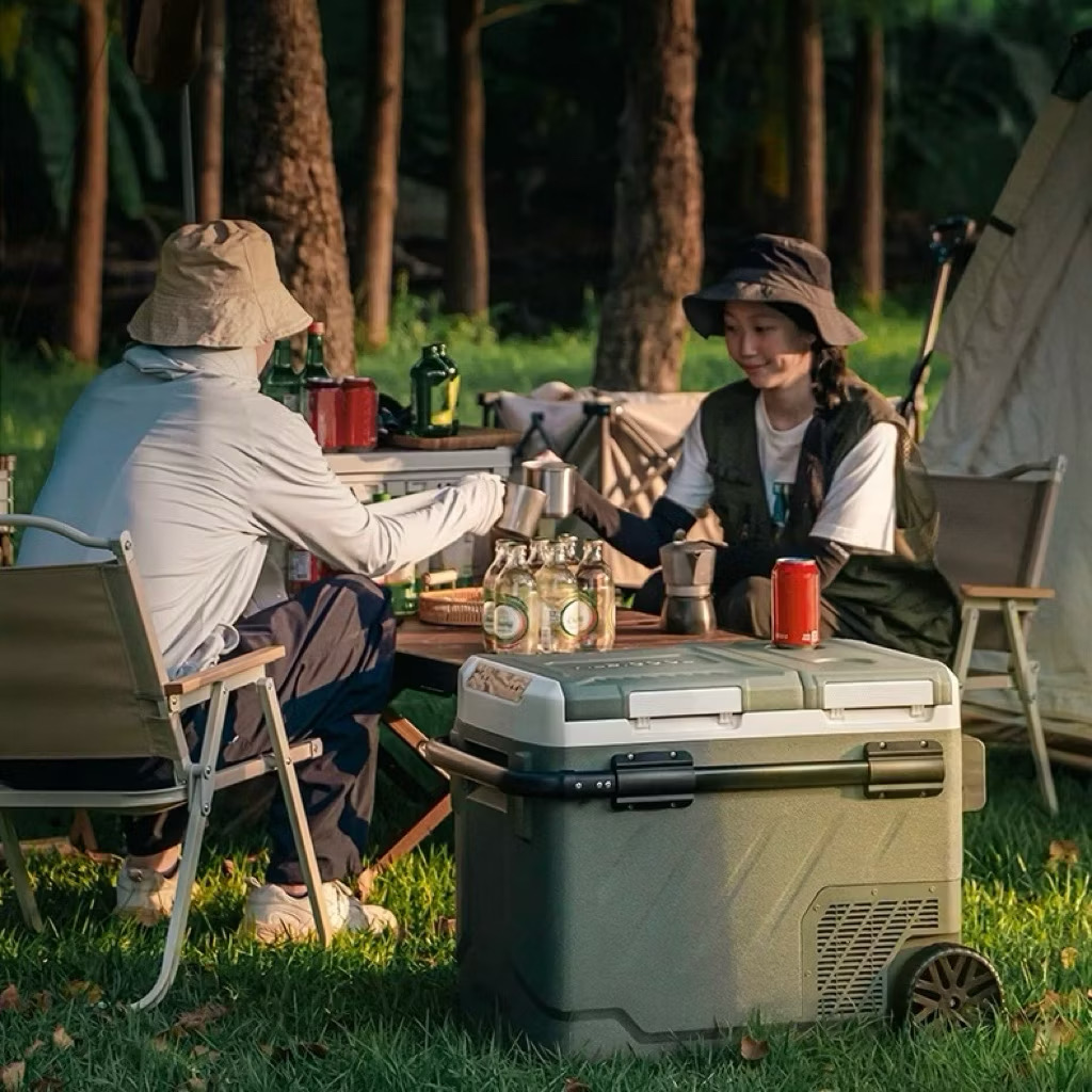Alpicool ZAW Refridgerator with Wheel Camping Portable Outdoor Cooler Box