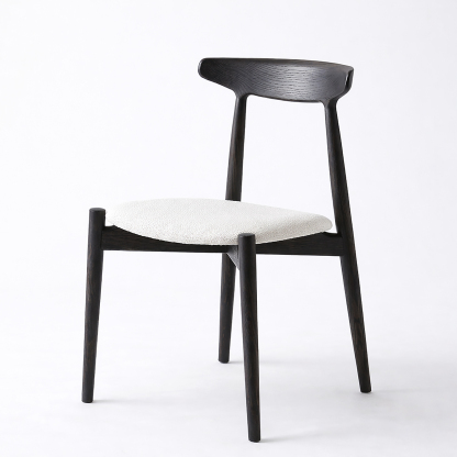 黒色アッシュウッドシュケチェア 柔らかいクッション付き | 北欧風ダイニングチェア