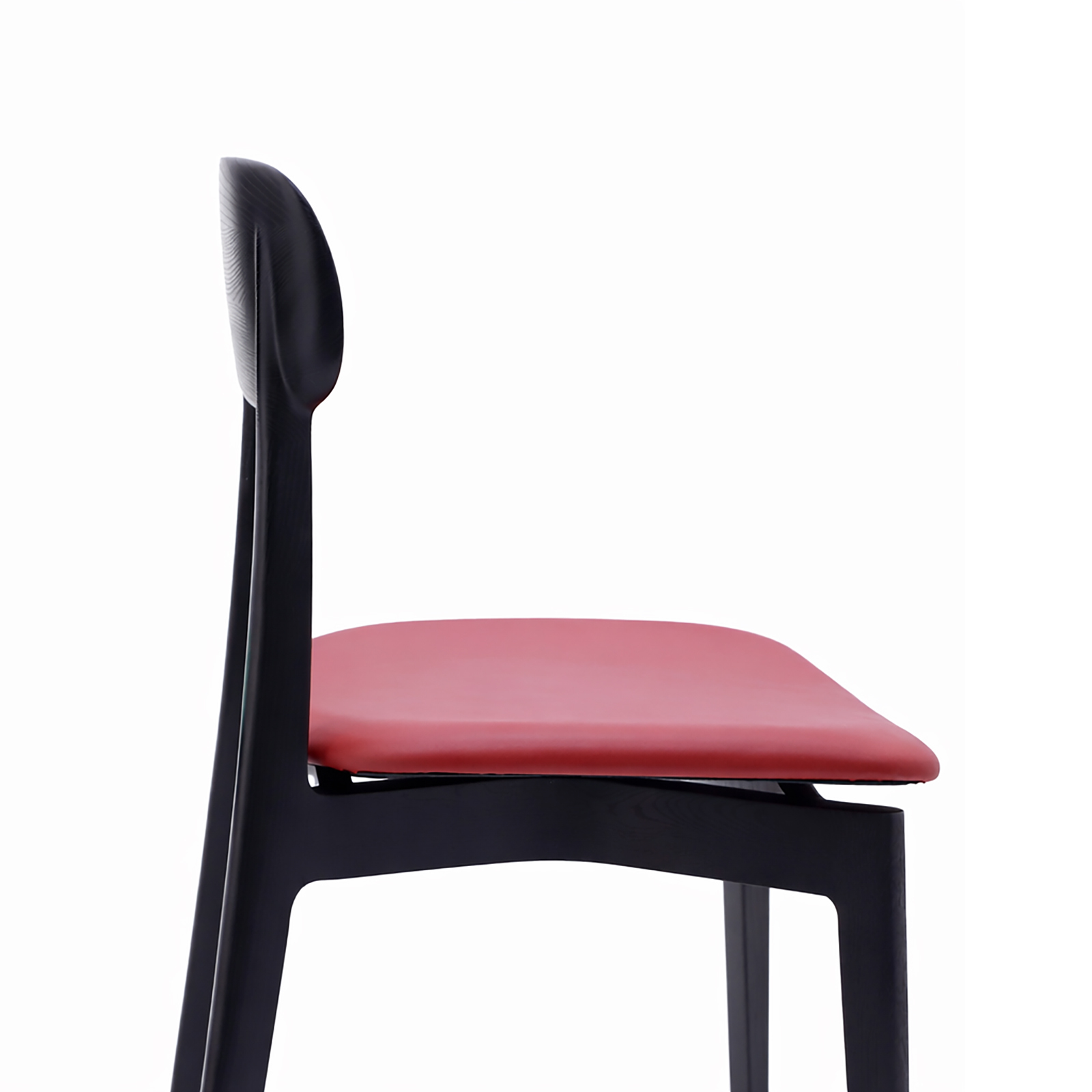 無垢材ダイニングチェア（アッシュ材・本革風クッション）