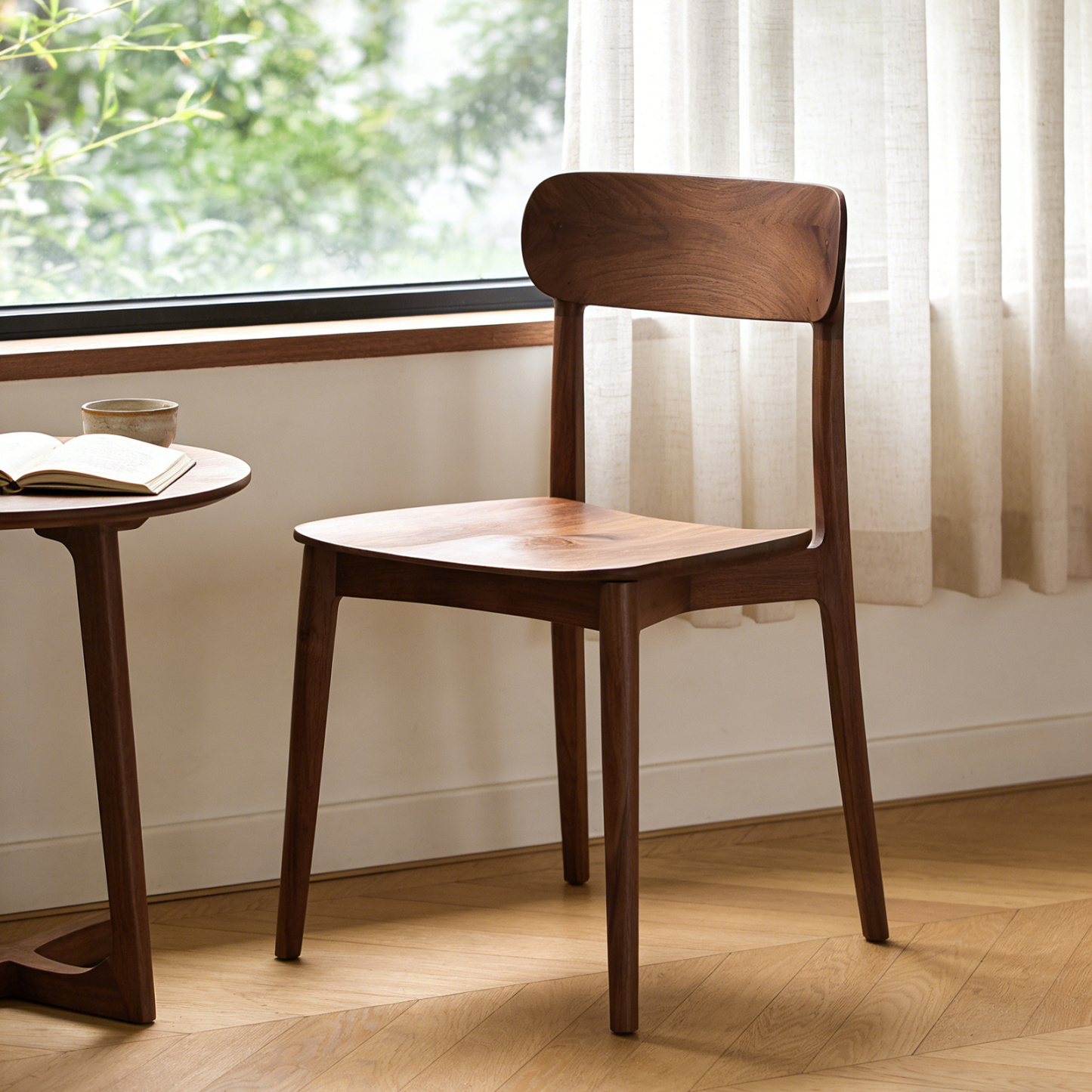 北米産ウォールナット ダイニングチェア 体にフィットする曲面座面 長時間快適 木製椅子